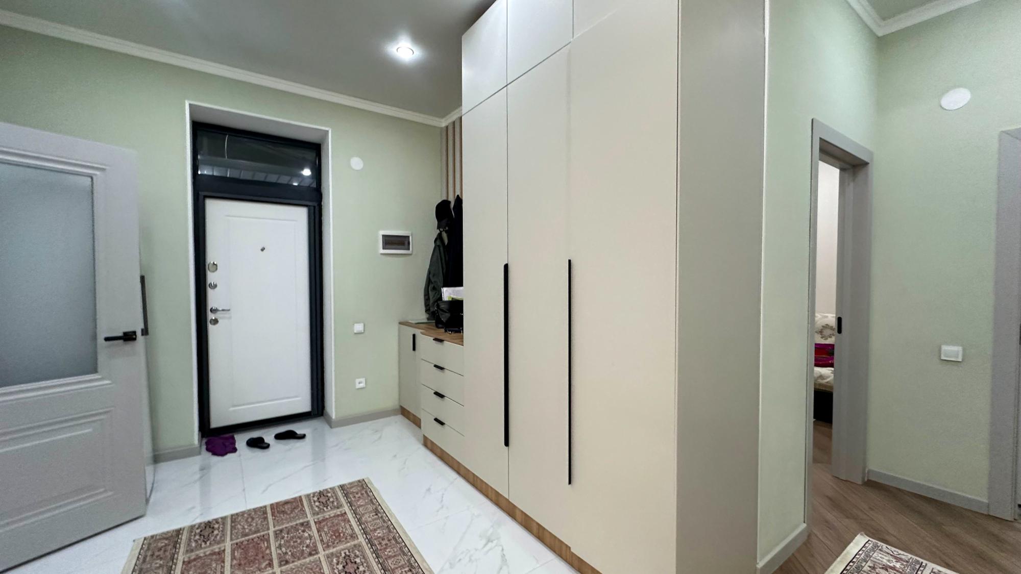 4-комнантный квартира, 104.0 м²,Калиева за 65 000 000