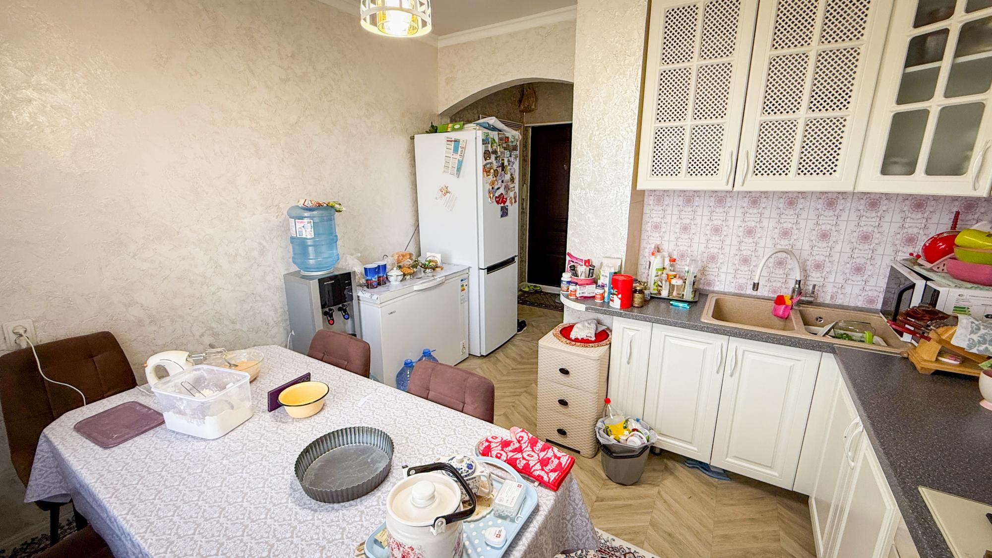 5-комнантная квартира, 106.0 м²,3 мкр за 43 000 000