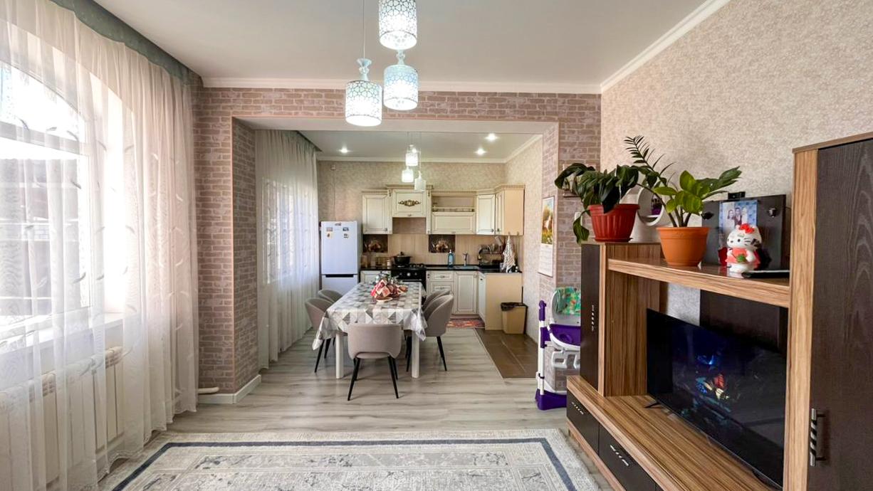 4-комнантный квартира, 120.0 м²,Парасат за 45 000 000