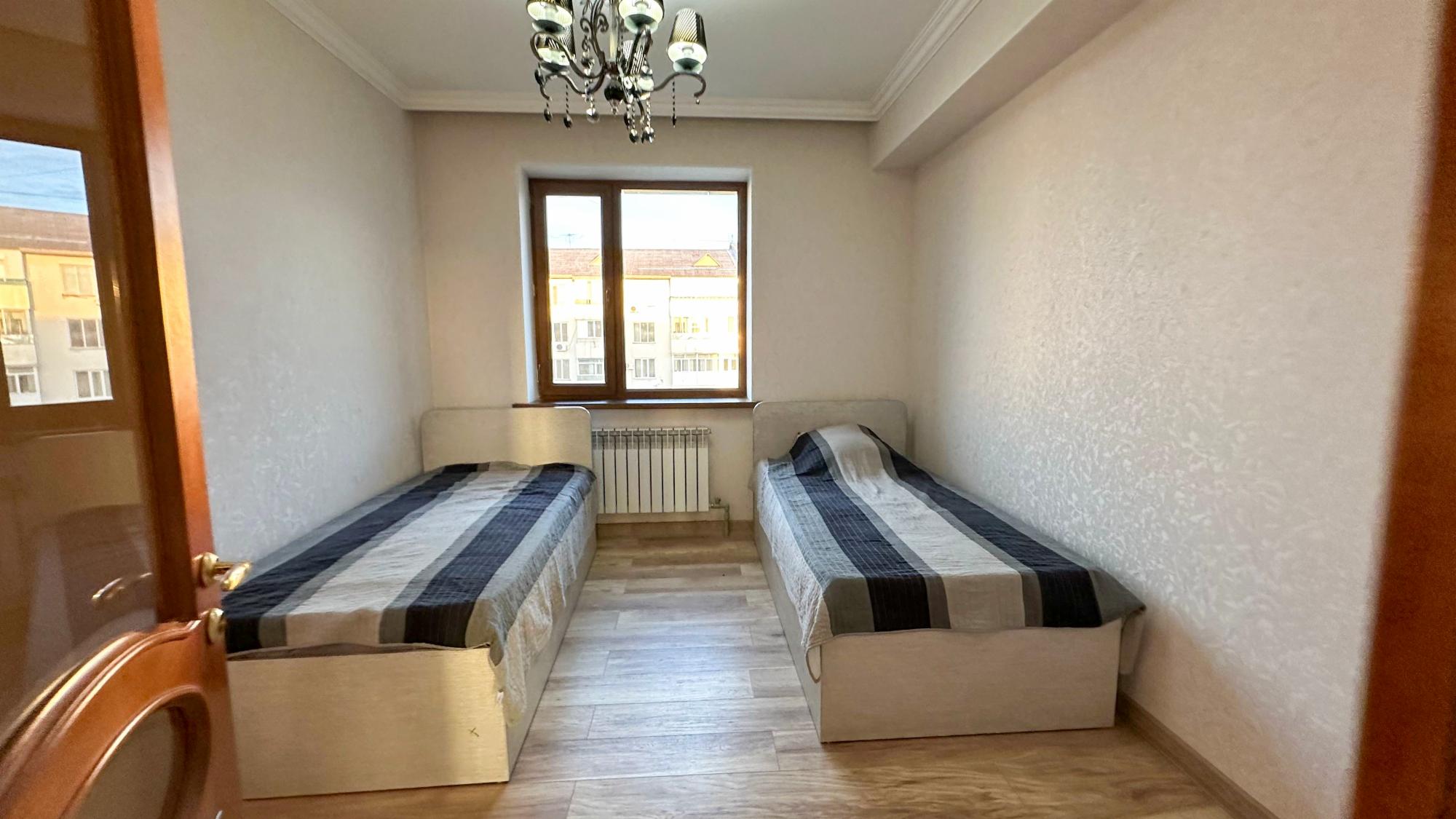5-комнантная квартира, 180.5 м²,Каратал за 67 000 000