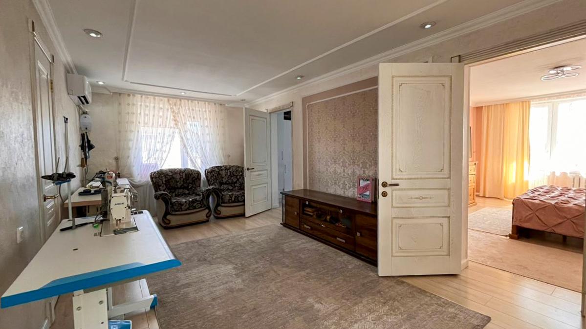 5-комнантный квартира, 185.0 м²,Кабанбай Батыра за 60 000 000