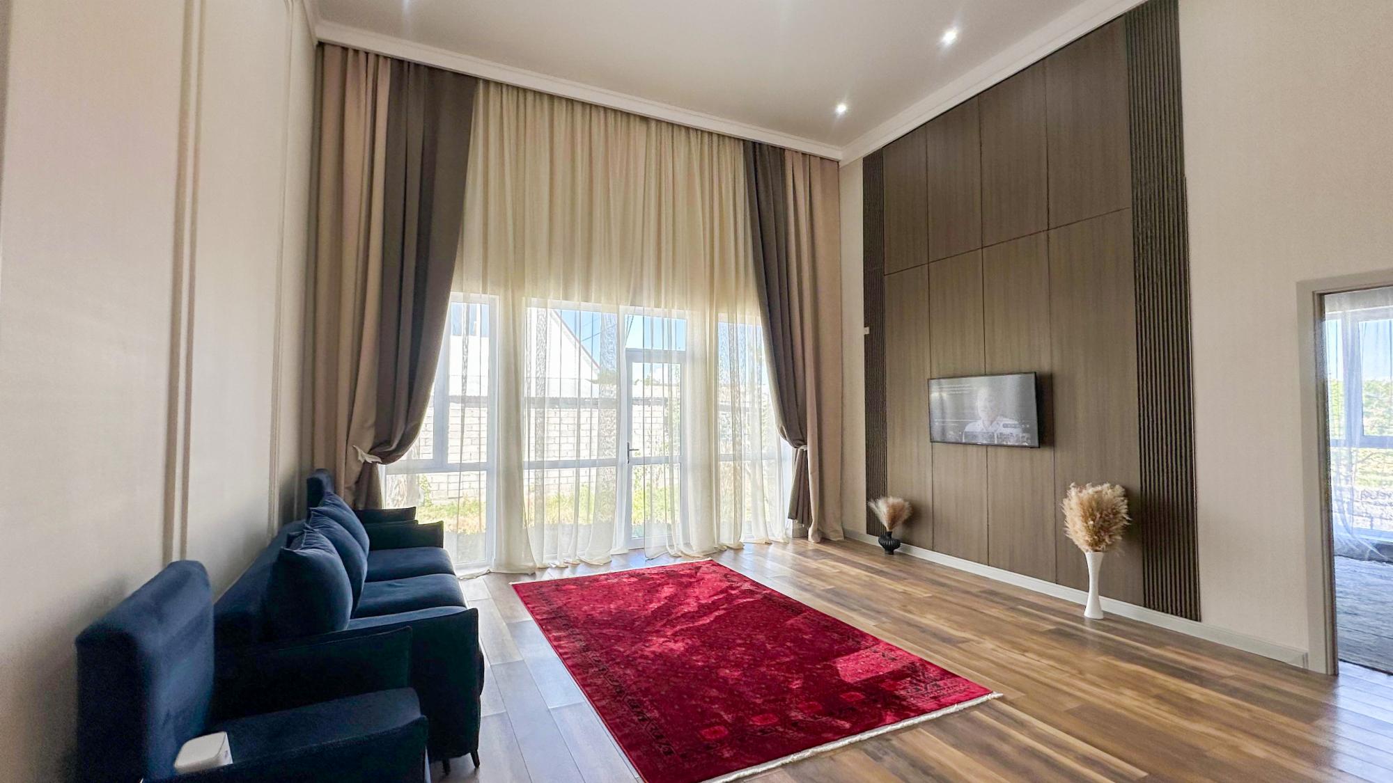 4-комнантный квартира, 227.0 м²,Базарбаева за 75 000 000