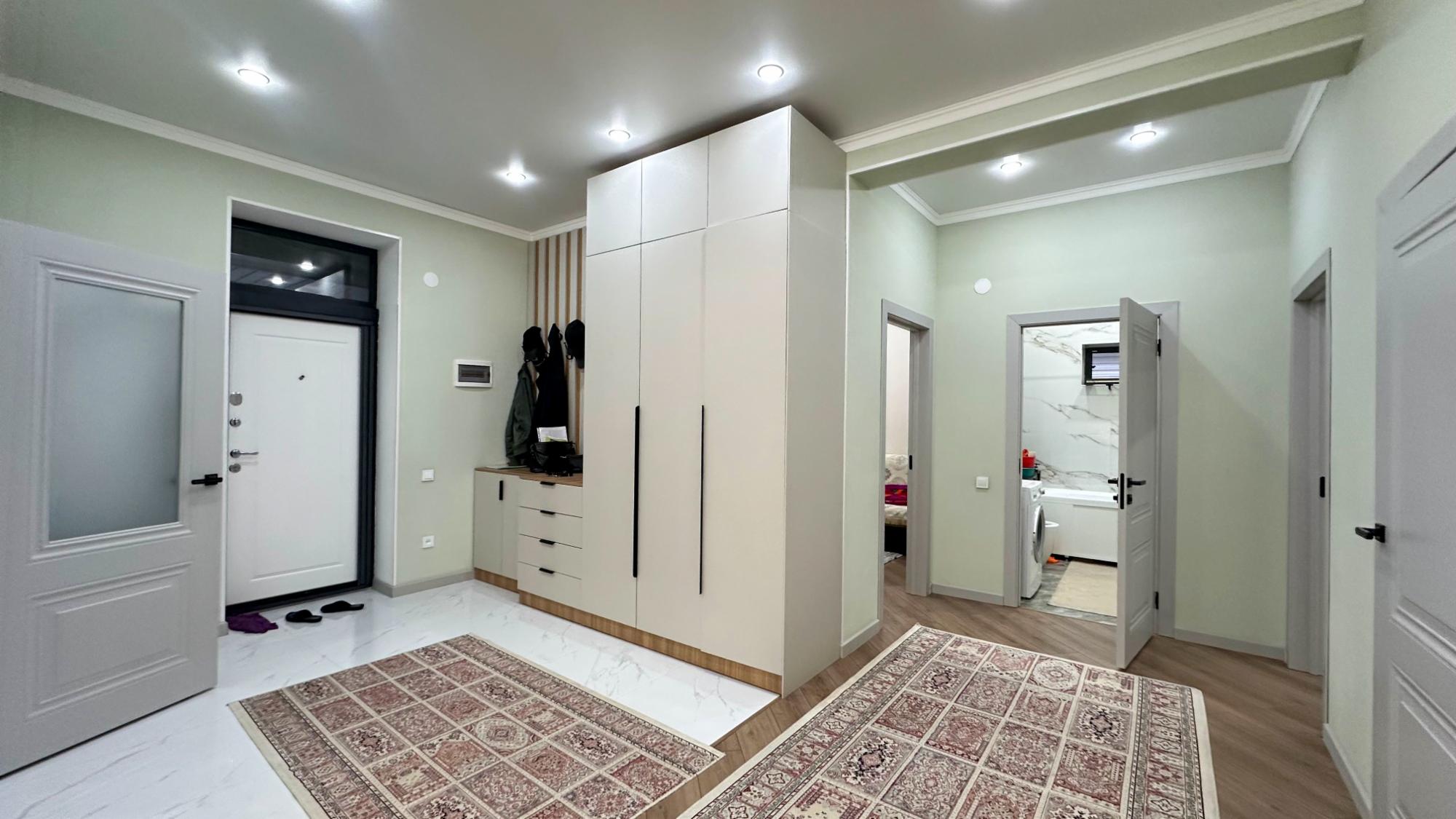 4-комнантный квартира, 140.0 м²,Калиева за 67 000 000