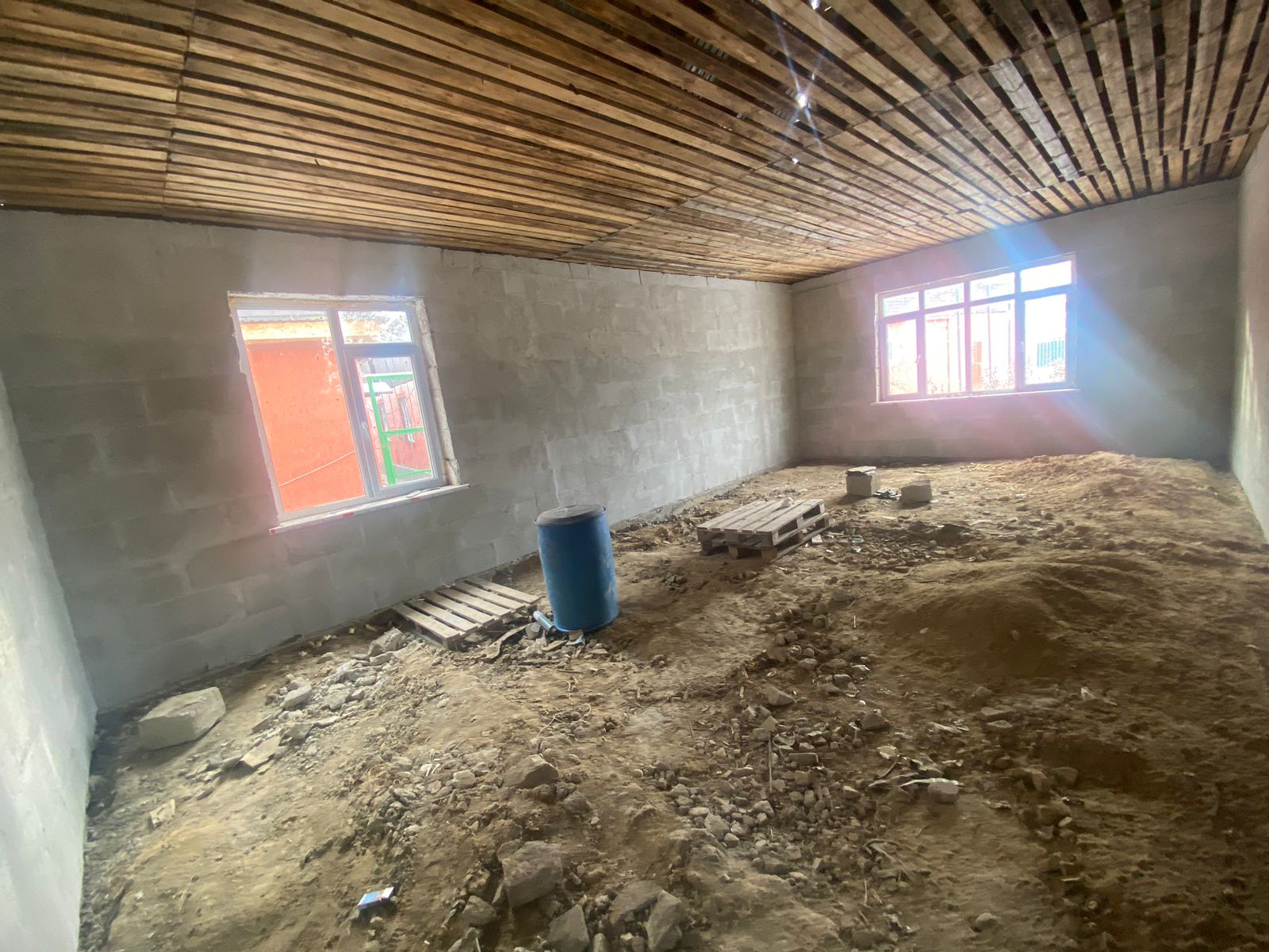 5-комнантный квартира, 306.0 м²,Абая за 30 000 000