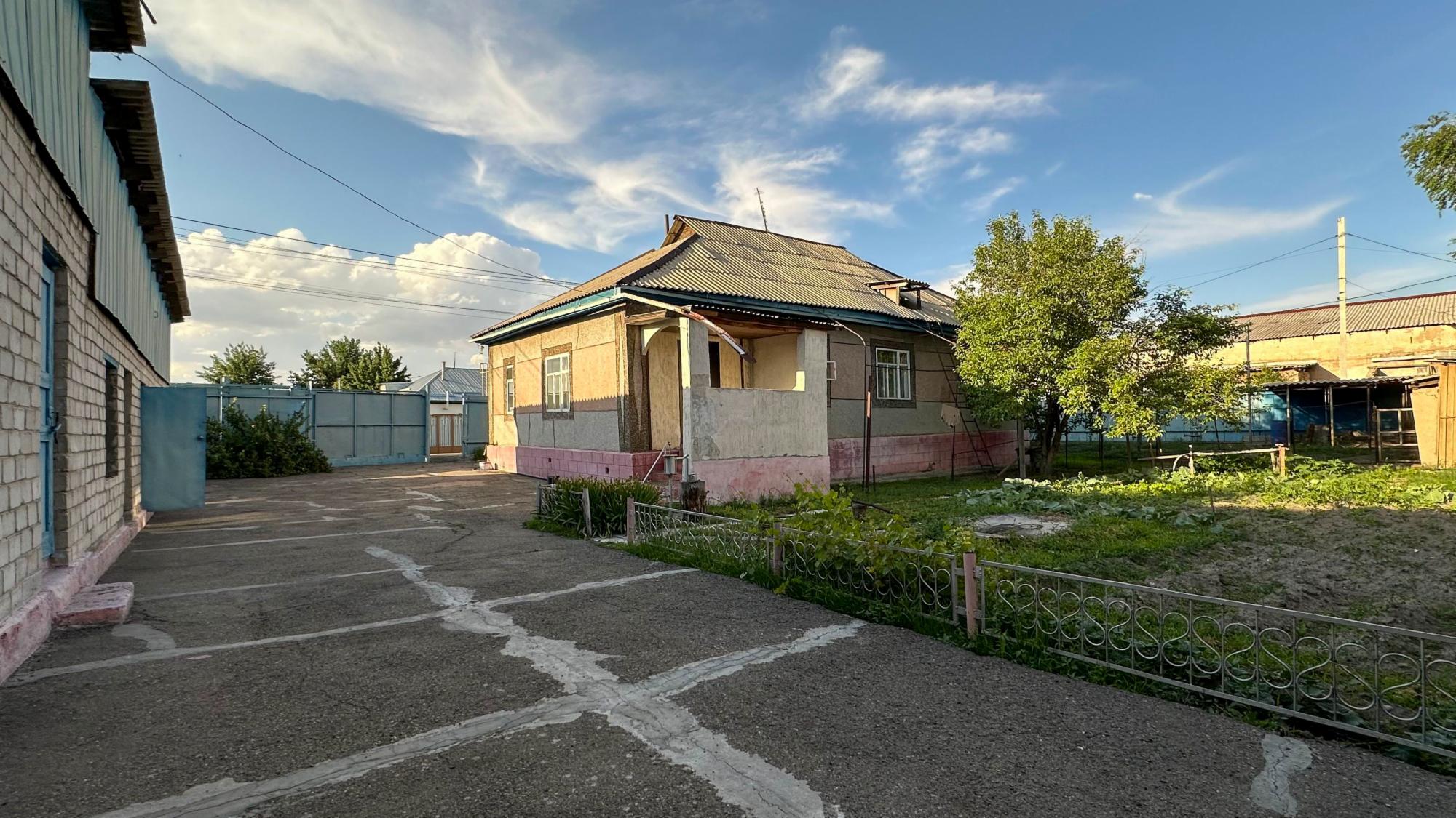 4-комнантный квартира, 123.0 м²,Репина за 22 700 000
