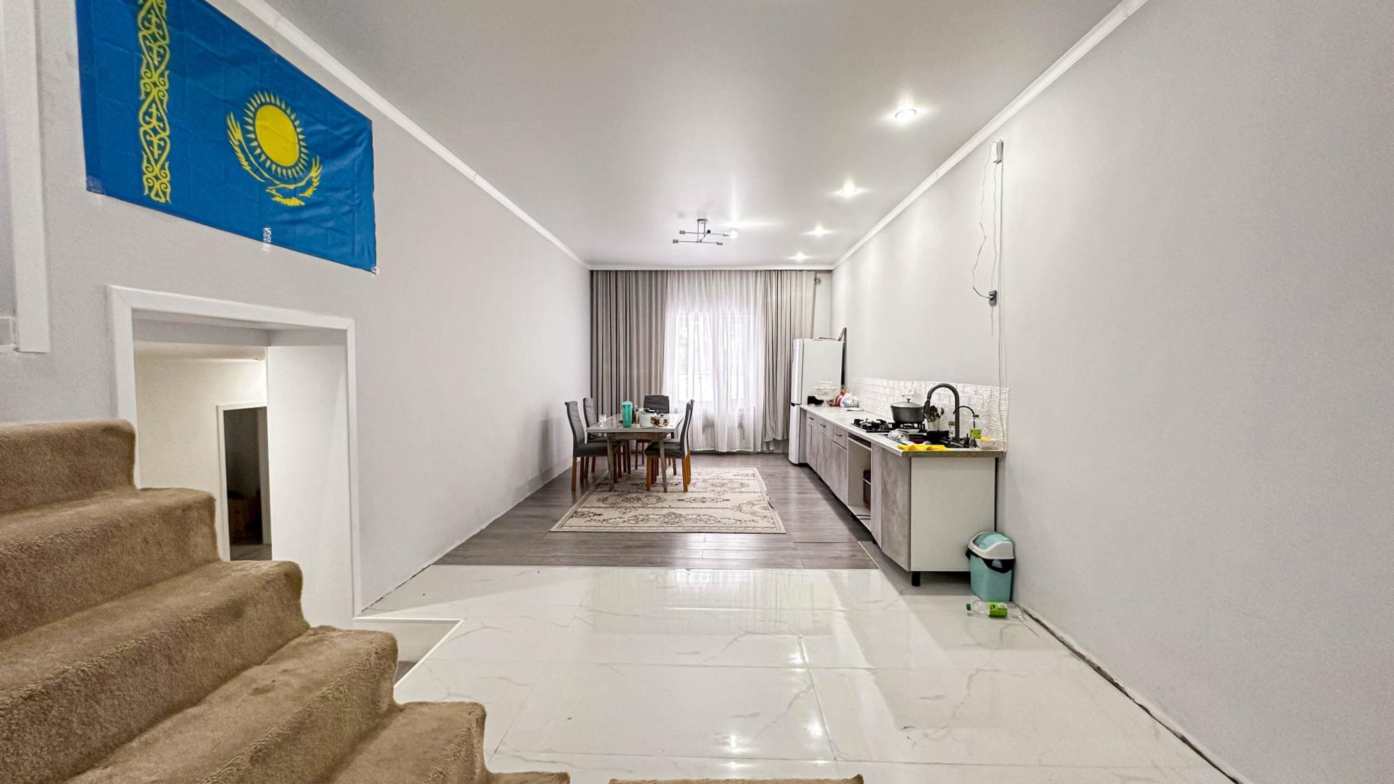 8-комнантный квартира, 194.5 м²,Байконыр за 40 500 000