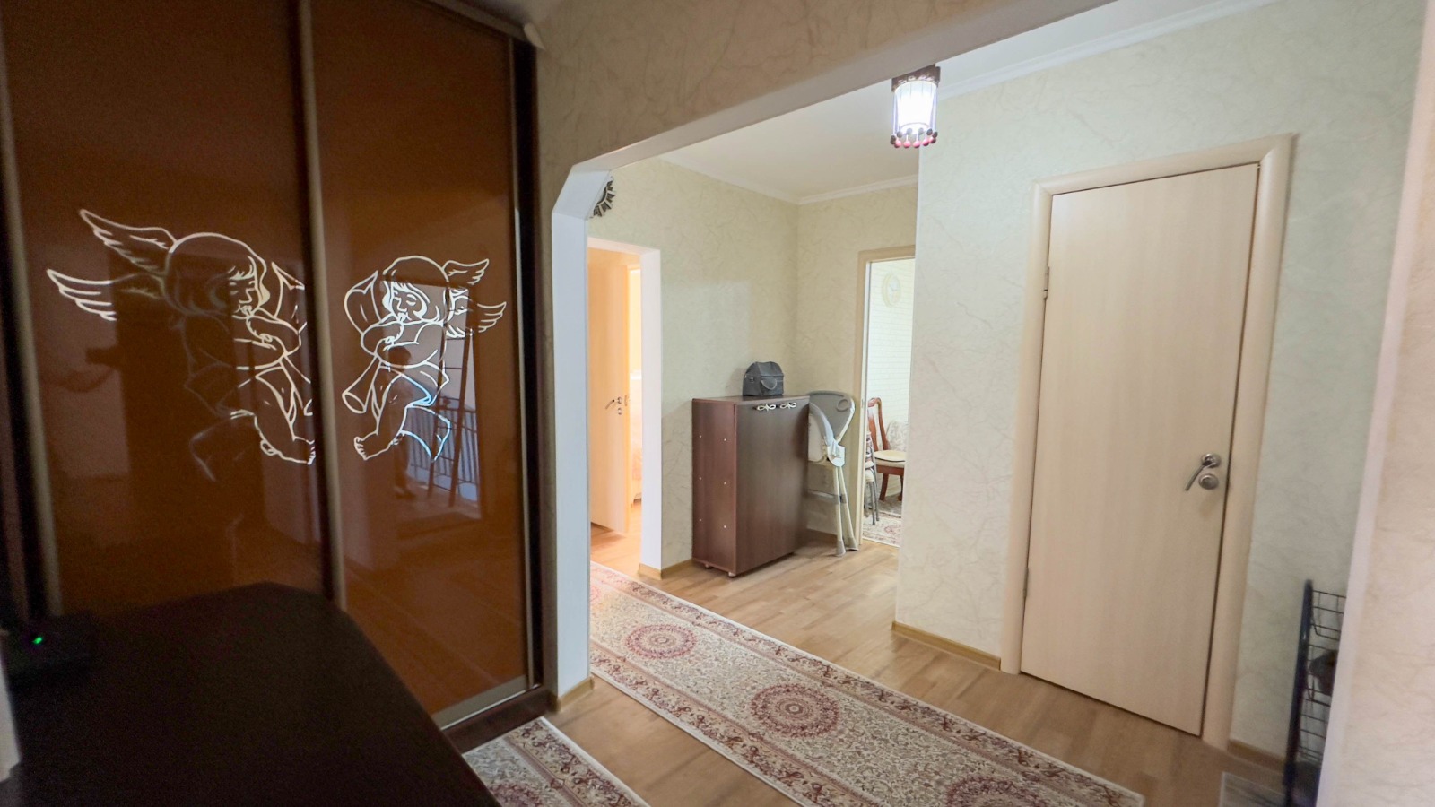 4-комнантная квартира, 90.0 м²,Радищева за 24 700 000