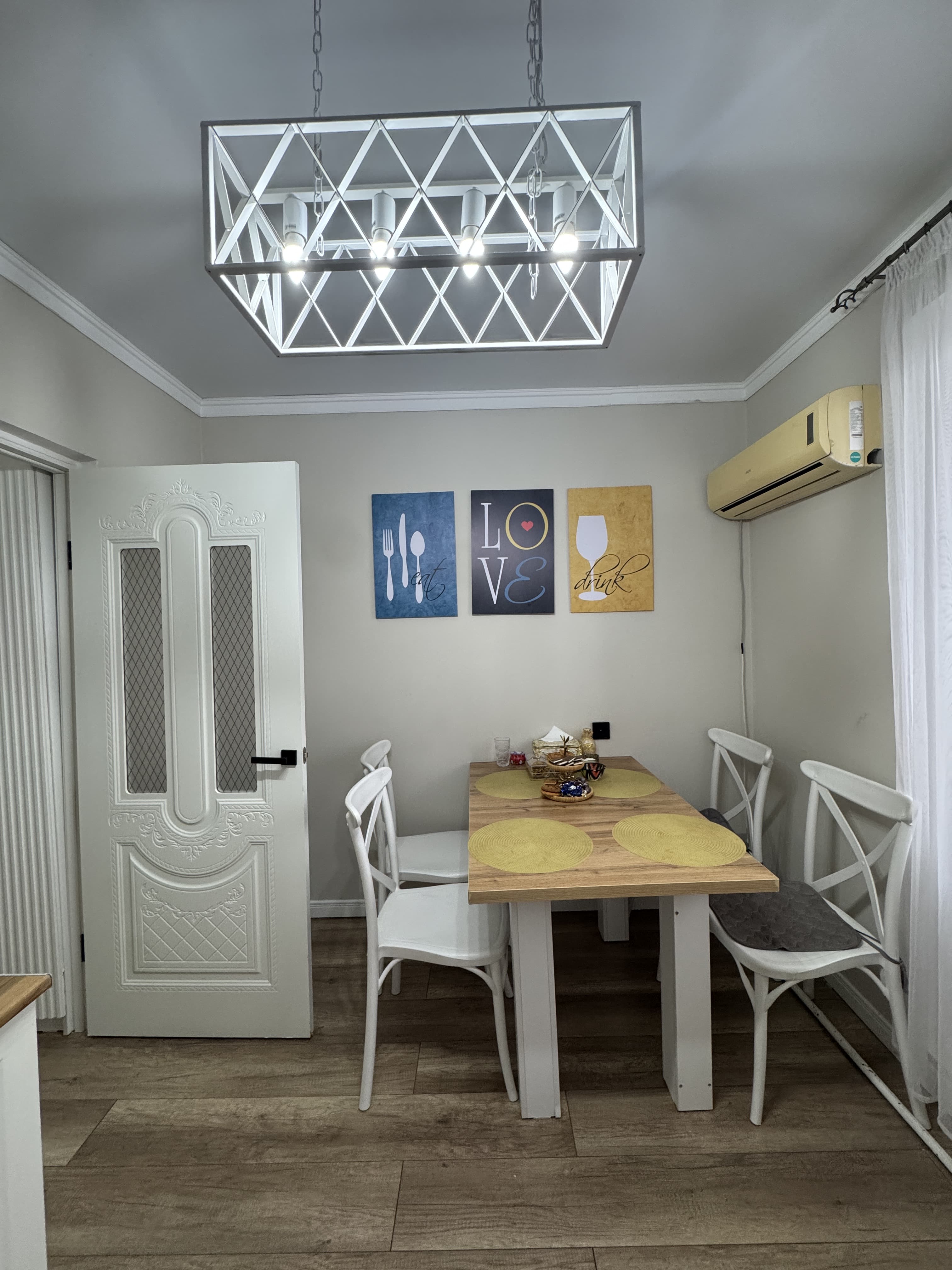 4-комнантная квартира, 92.0 м²,3 мкр за 32 000 000