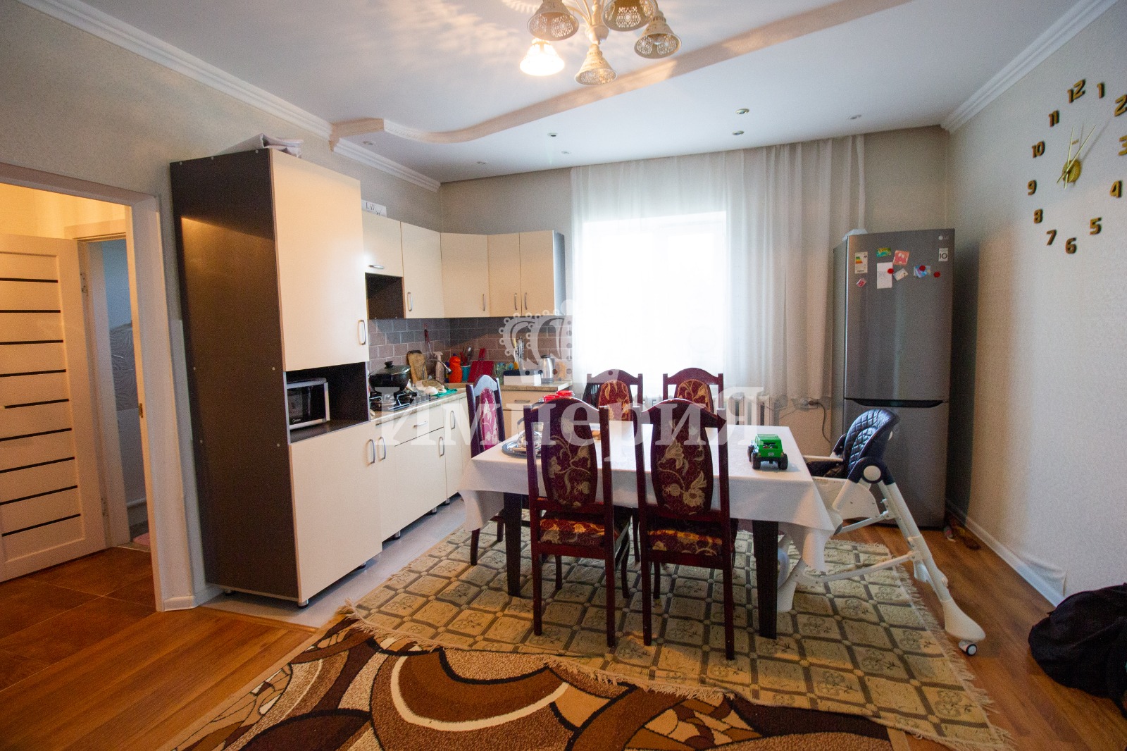 4-комнантный квартира, 100.0 м²,Гагарина за 37 000 000