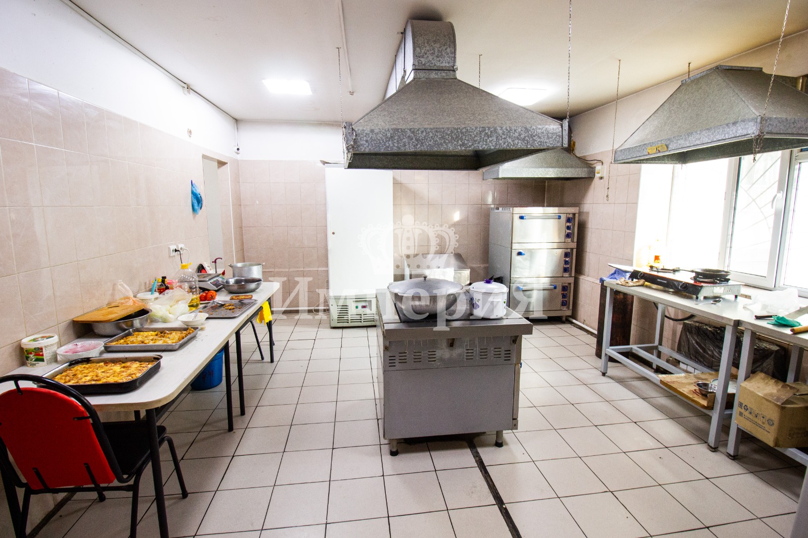 2-комнантный квартира, 140.0 м²,Абая за 56 000 000