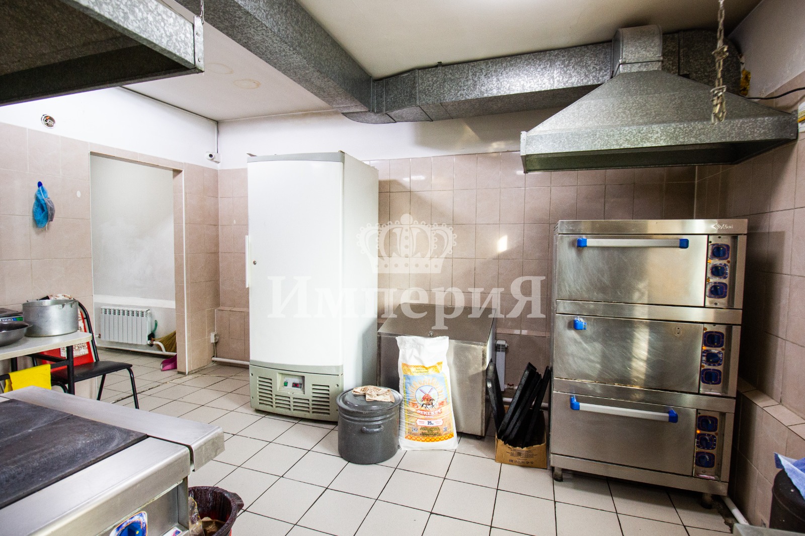 2-комнантный квартира, 140.0 м²,Абая за 56 000 000