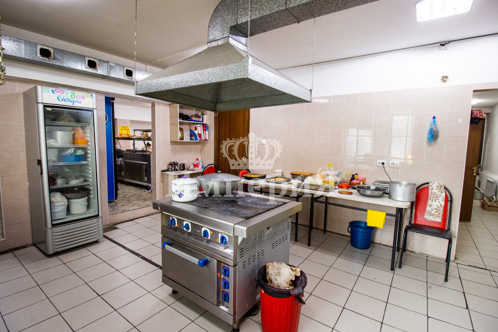 2-комнантный квартира, 140.0 м²,Абая за 56 000 000