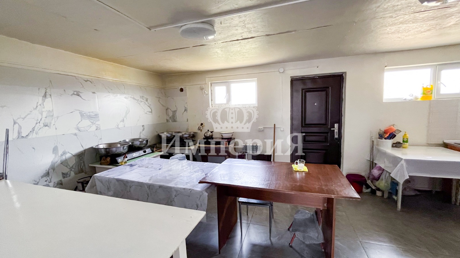 5-комнантный квартира, 211.0 м²,Жансугурова за 85 000 000