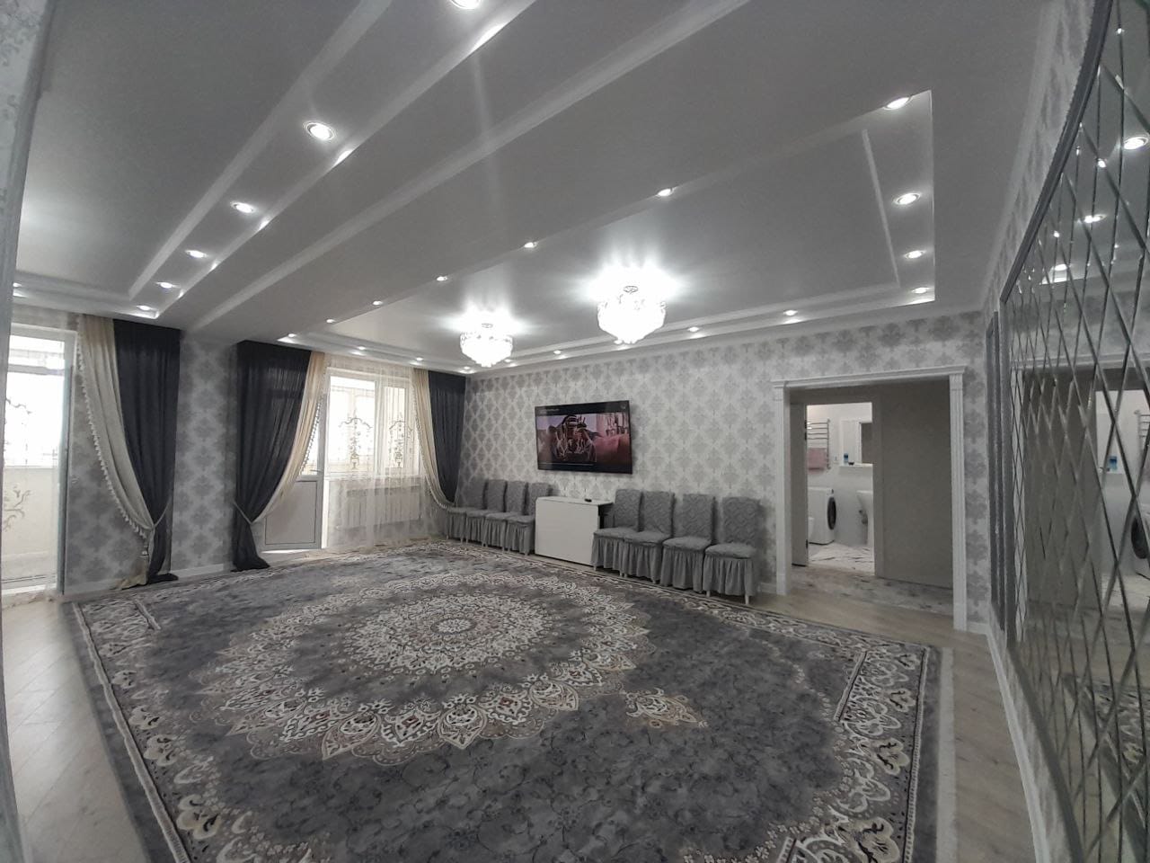 4-комнантная квартира, 150.0 м²,мкр Бирлик за 65 000 000