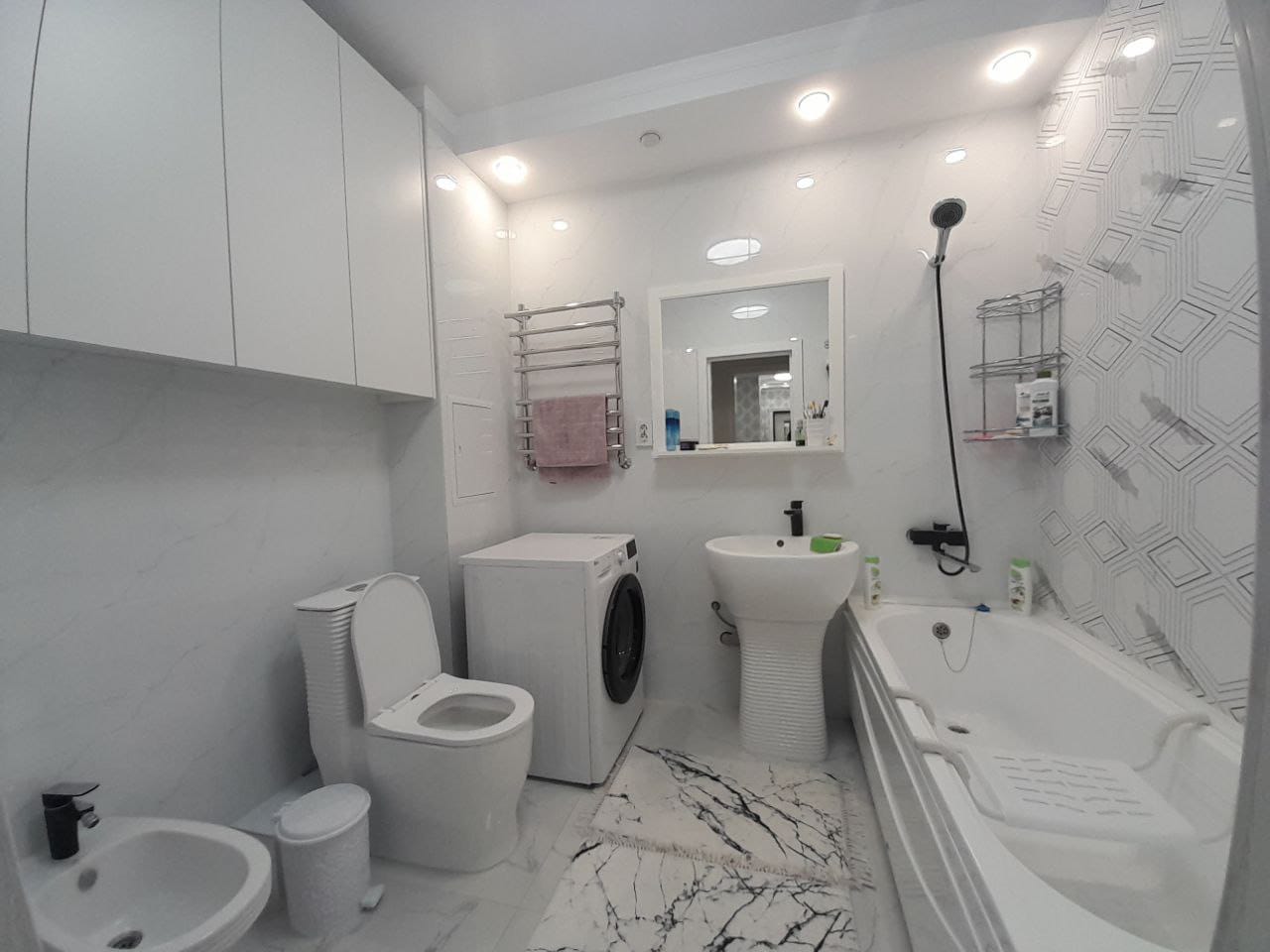 4-комнантная квартира, 150.0 м²,мкр Бирлик за 65 000 000