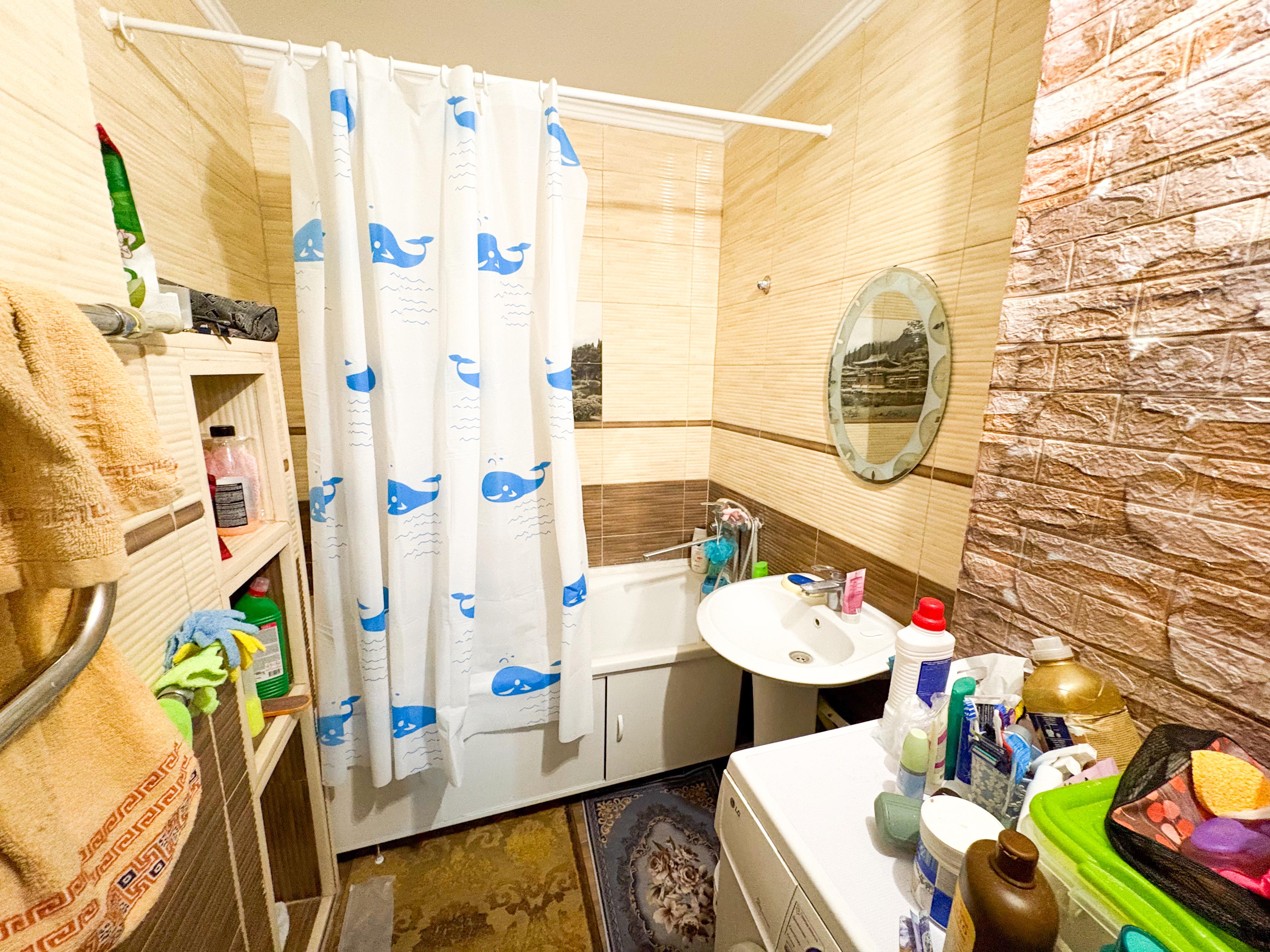 5-комнантная квартира, 72.0 м²,мкр Мушелтой за 22 800 000