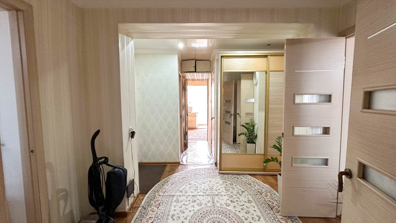 4-комнантная квартира, 84.0 м²,Алдабергенова за 27 000 000