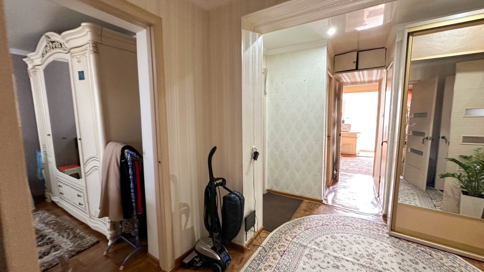 4-комнантная квартира, 84.0 м²,Алдабергенова за 27 000 000