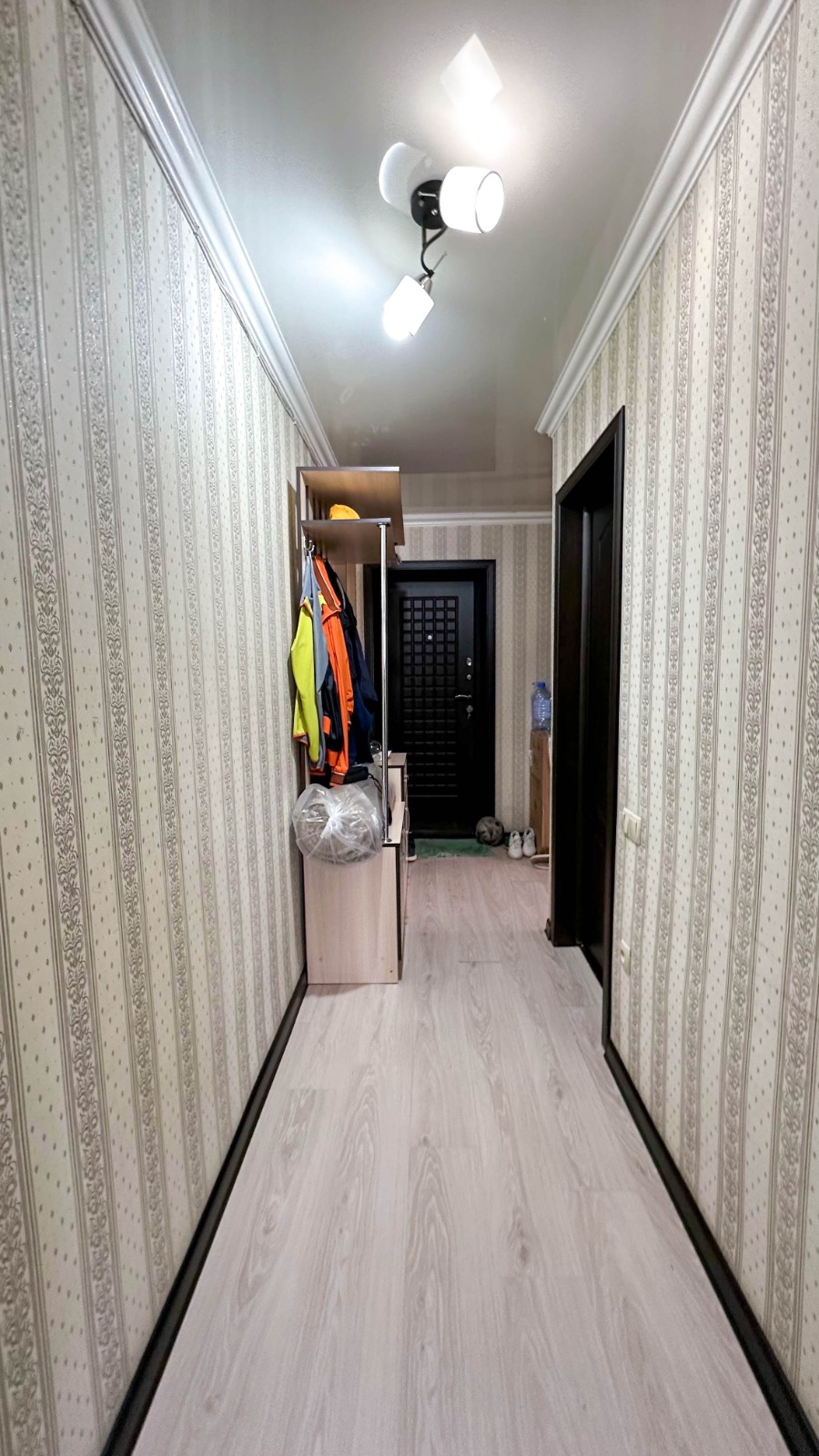 4-комнантная квартира, 91.0 м²,4 мкр за 29 000 000