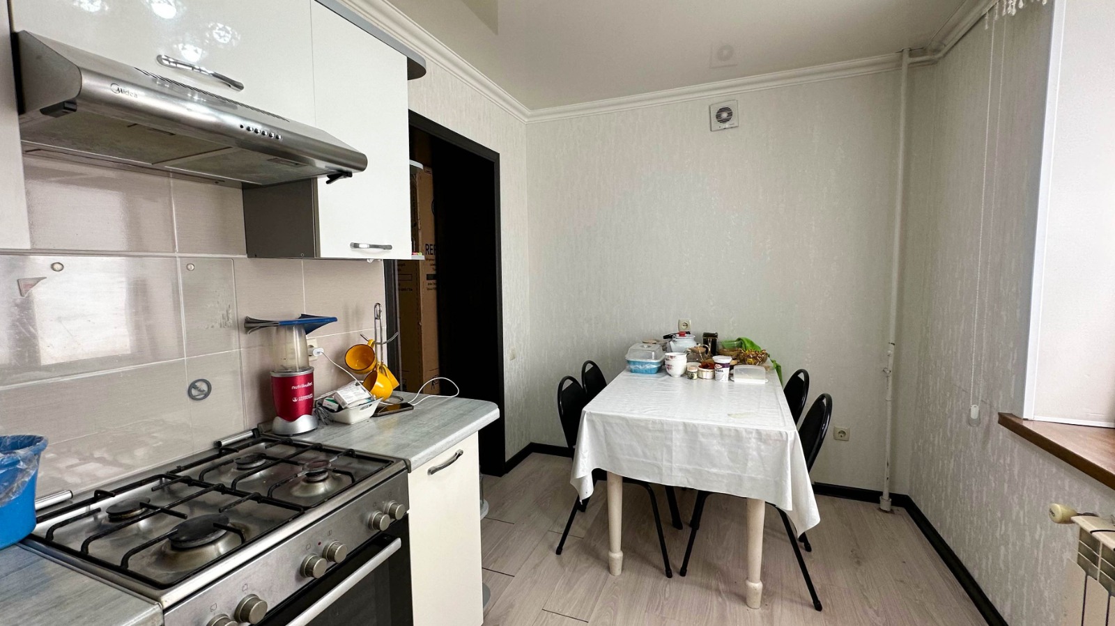 4-комнантная квартира, 91.0 м²,4 мкр за 29 000 000