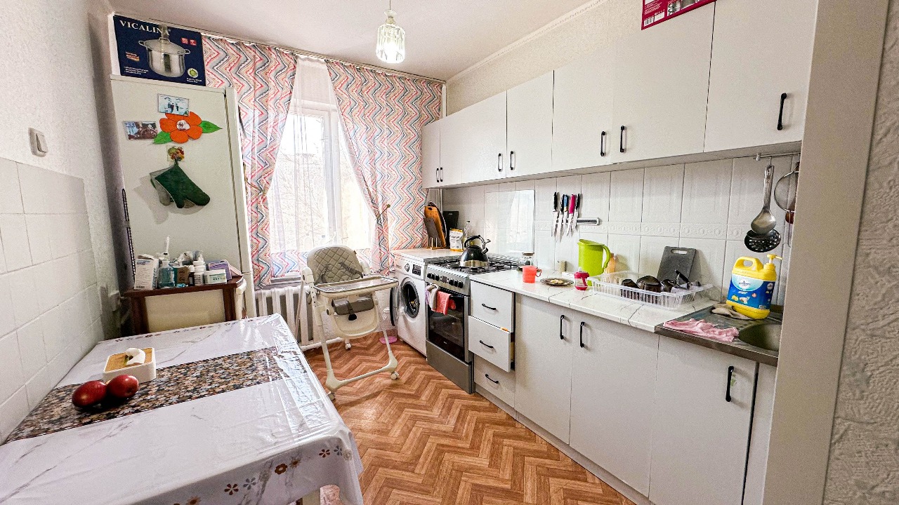 4-комнантная квартира, 74.2 м²,5 мкр за 23 000 000