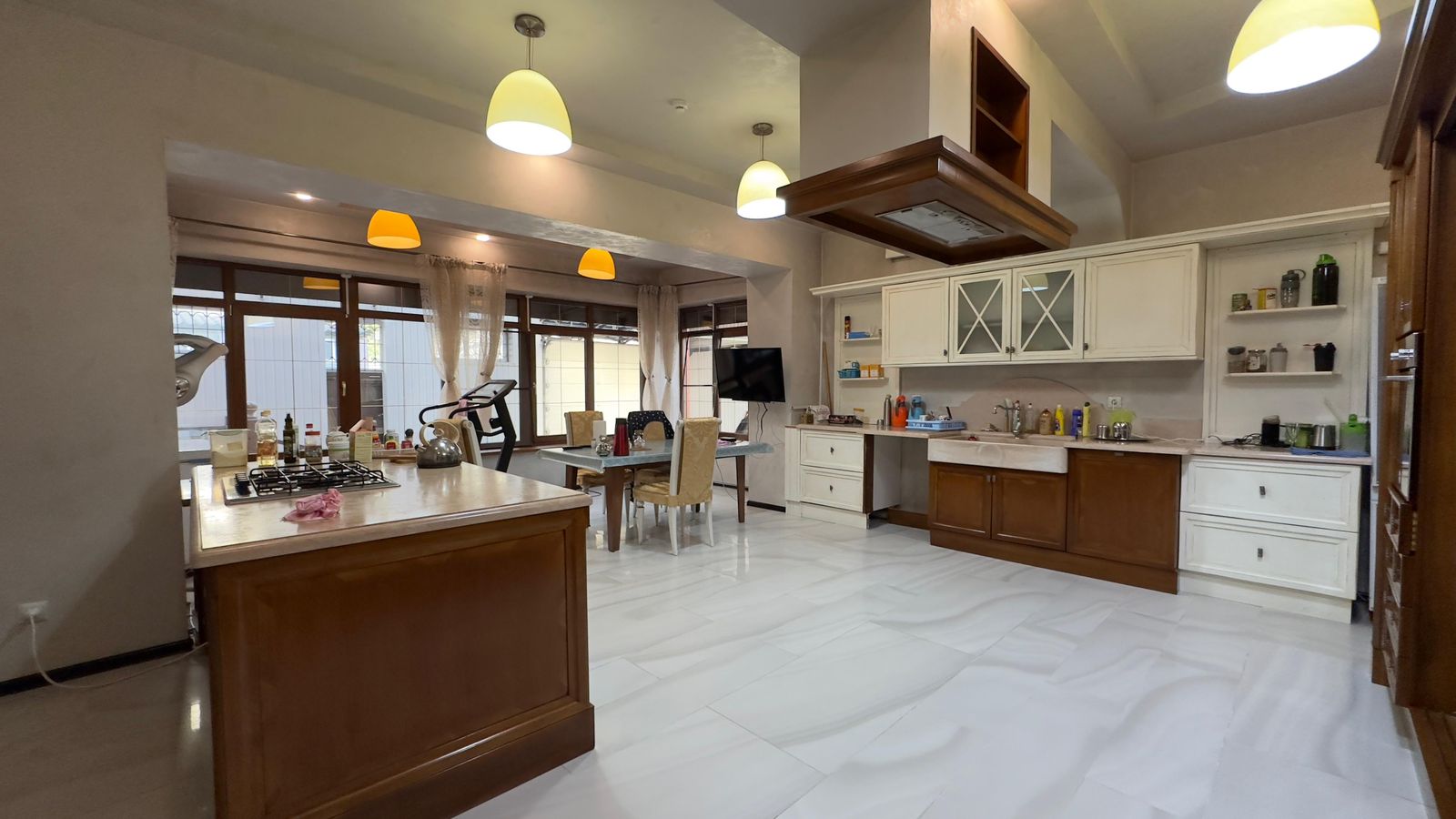 6-комнантный квартира, 740.0 м²,Есетова за 125 000 000