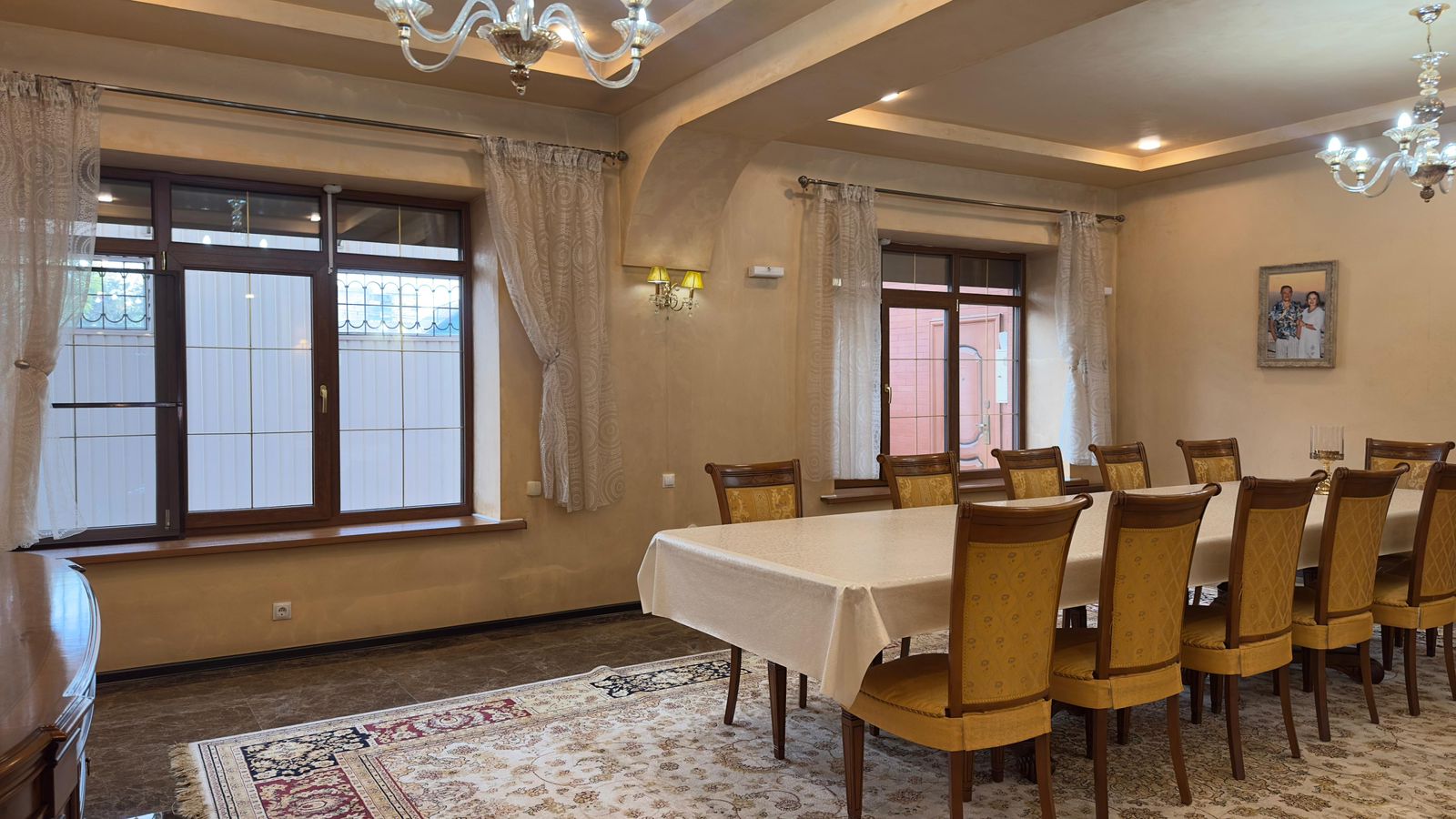 6-комнантный квартира, 740.0 м²,Есетова за 125 000 000