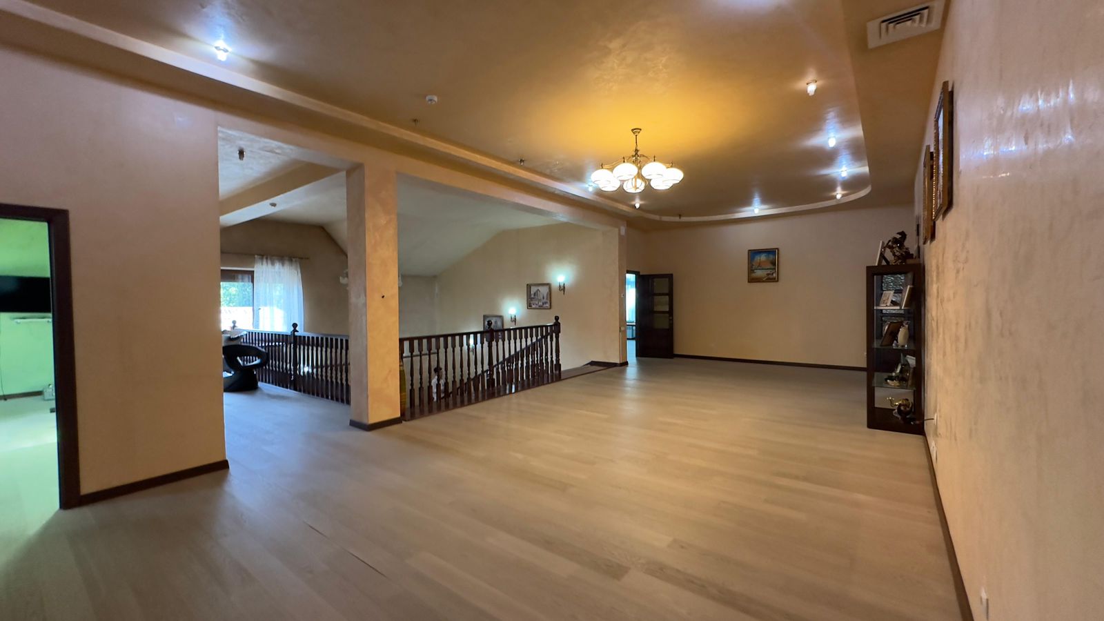 6-комнантный квартира, 740.0 м²,Есетова за 125 000 000