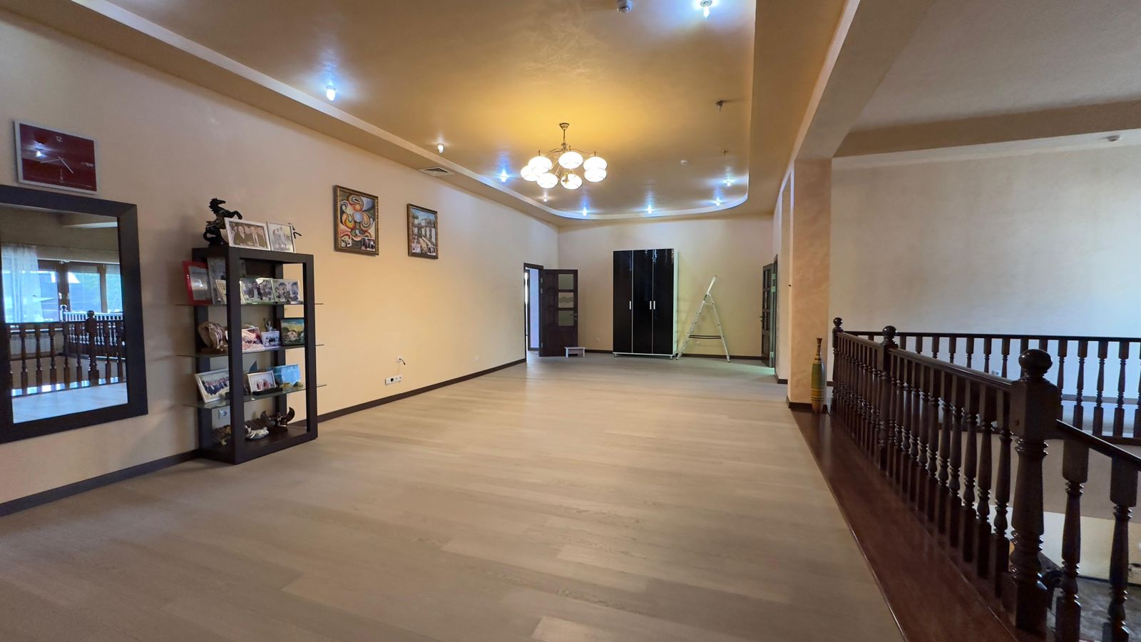 6-комнантный квартира, 740.0 м²,Есетова за 125 000 000