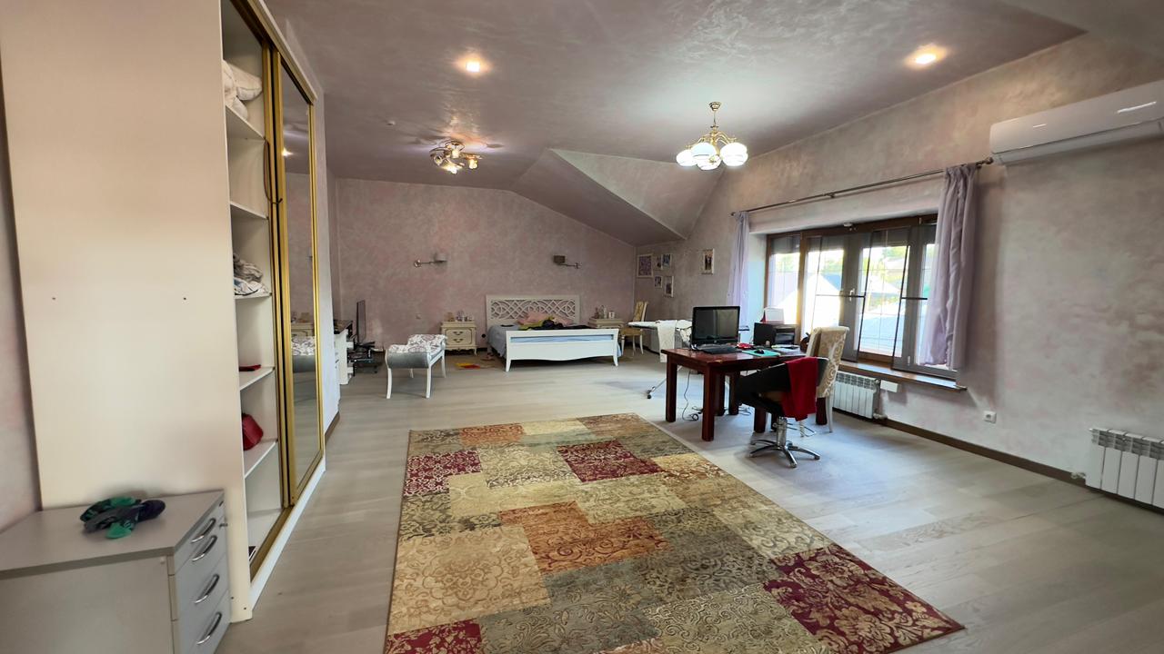 6-комнантный квартира, 740.0 м²,Есетова за 125 000 000