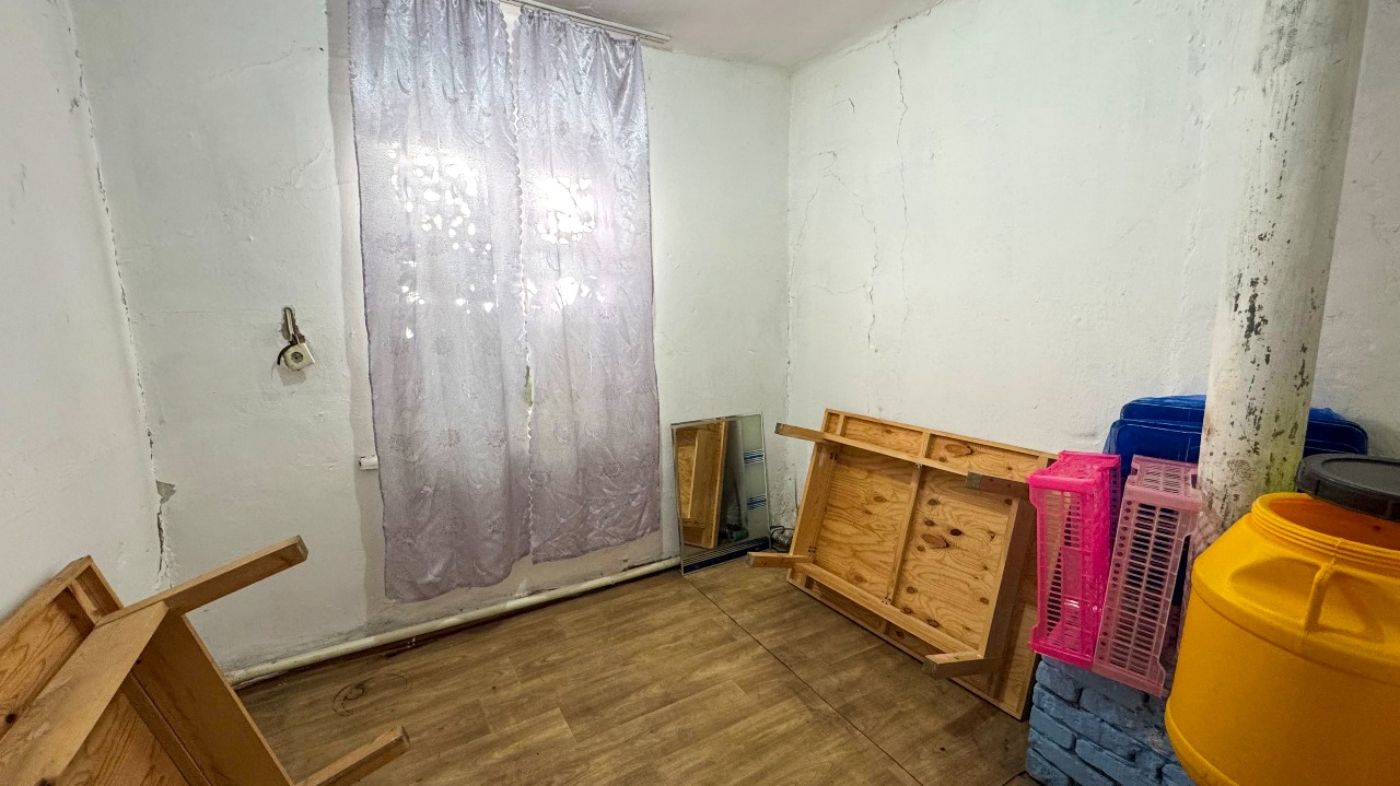 5-комнантная квартира, 60.0 м²,Байсеитова за 9 000 000