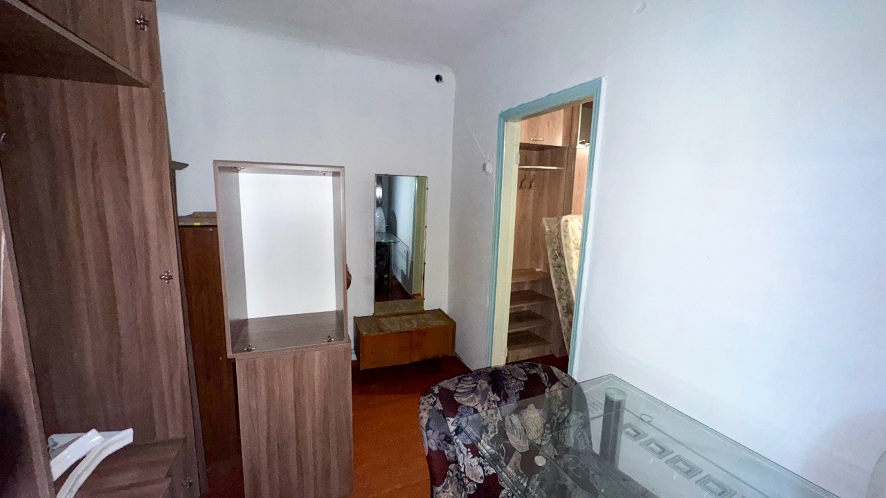 5-комнантная квартира, 60.0 м²,Байсеитова за 9 000 000