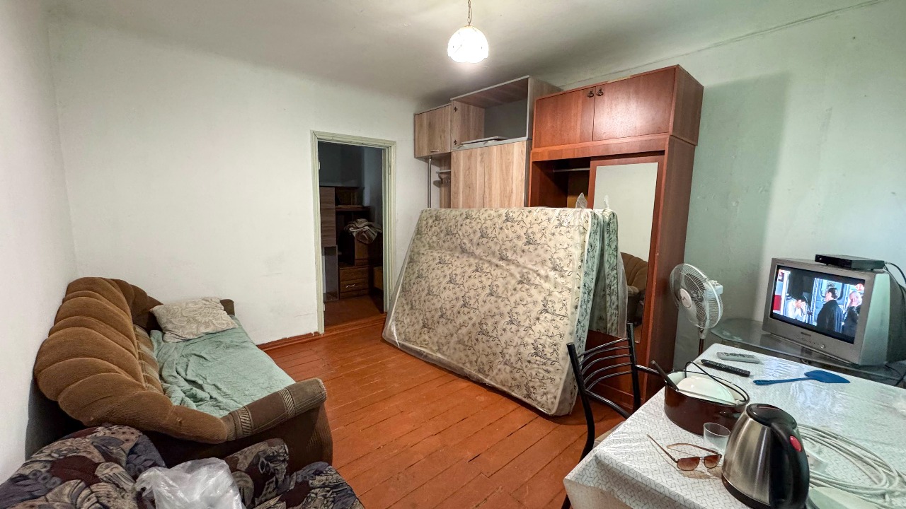 5-комнантная квартира, 60.0 м²,Байсеитова за 9 000 000