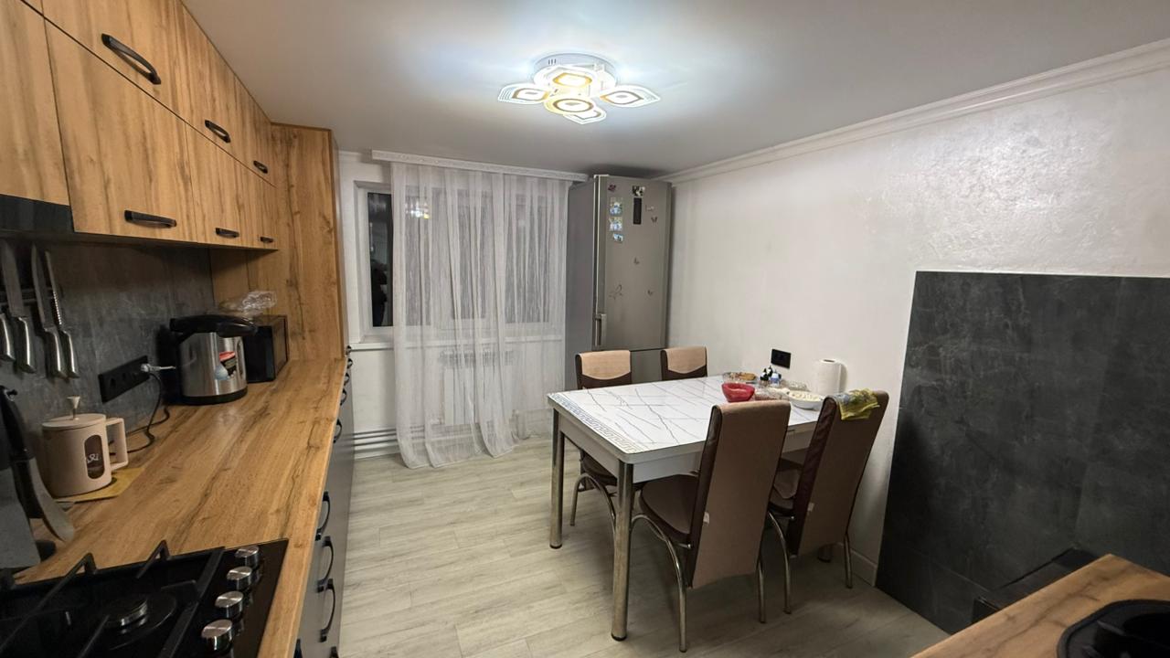 5-комнантный квартира, 127.0 м²,Жансугурова за 32 000 000