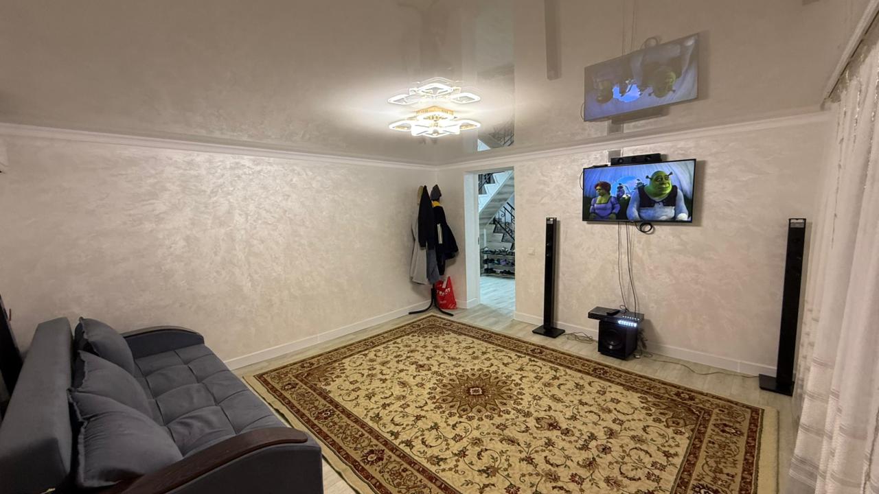 5-комнантный квартира, 127.0 м²,Жансугурова за 32 000 000