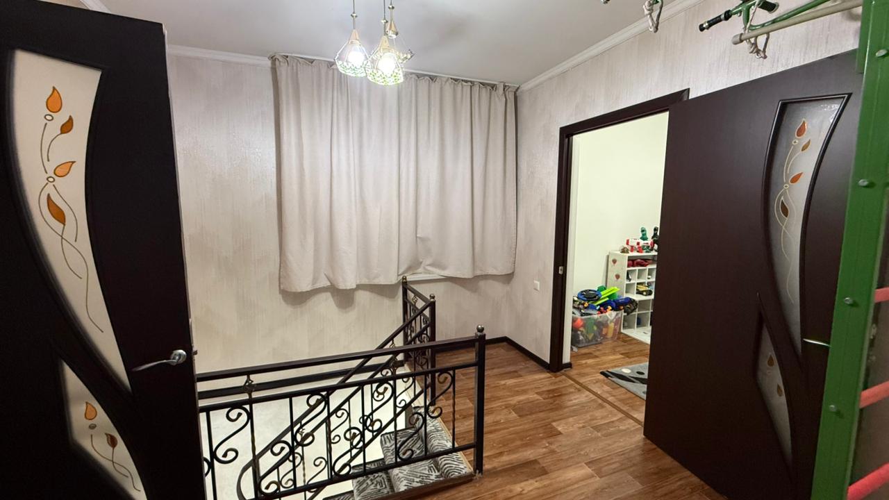 5-комнантный квартира, 127.0 м²,Жансугурова за 32 000 000
