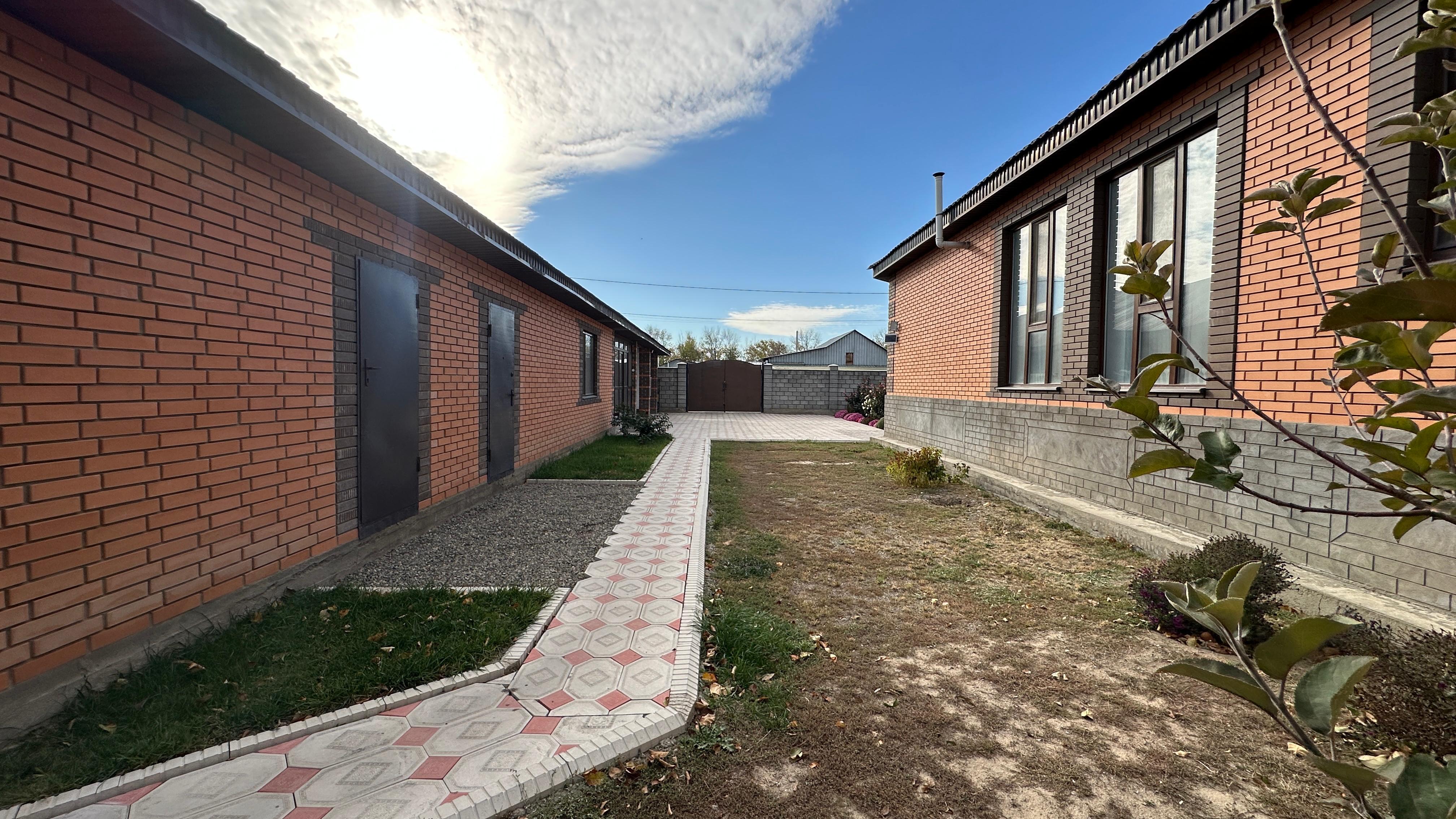 5-комнантный квартира, 180.0 м²,Нурлы Бастау за 65 000 000