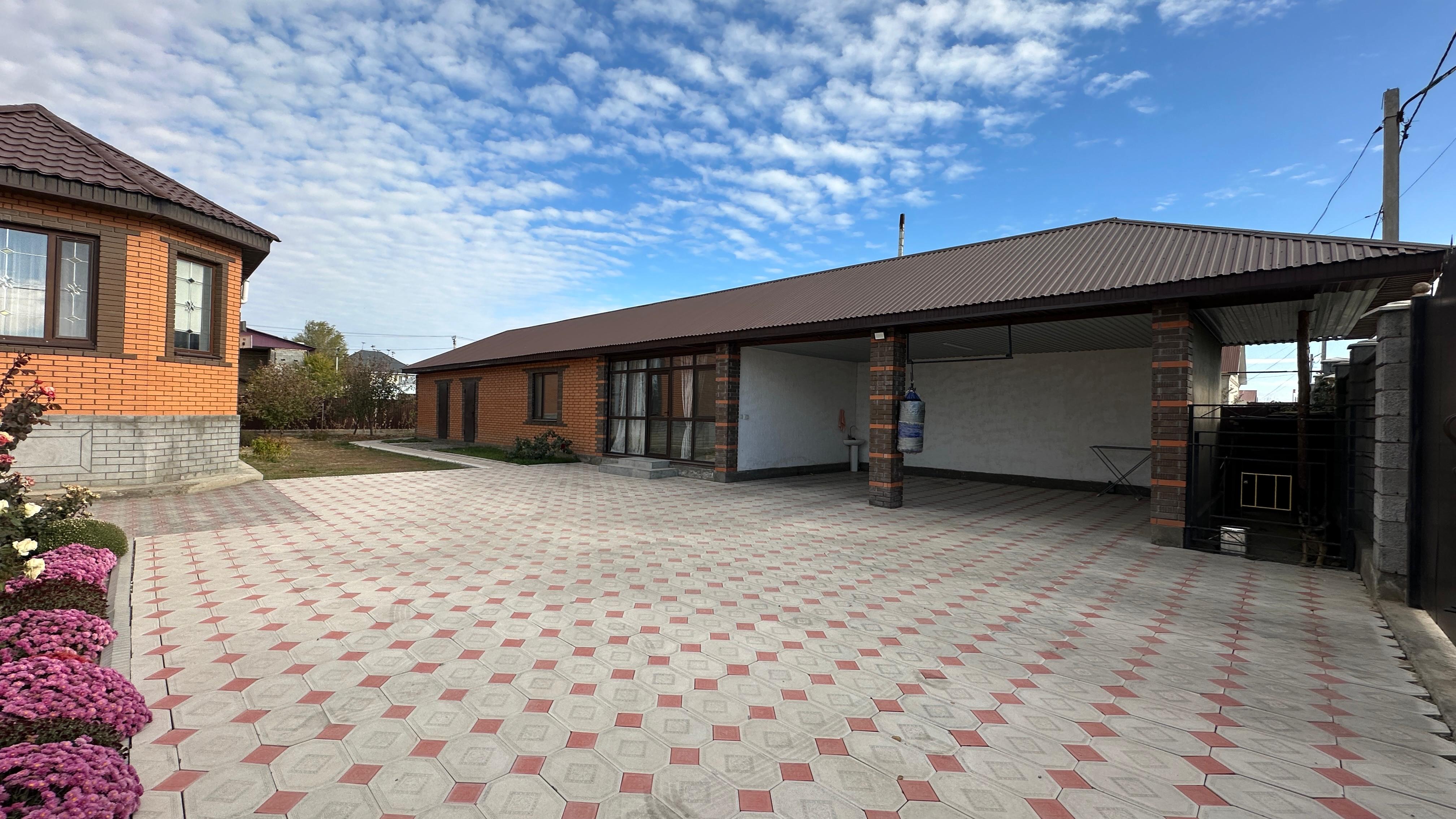 5-комнантный квартира, 180.0 м²,Нурлы Бастау за 65 000 000