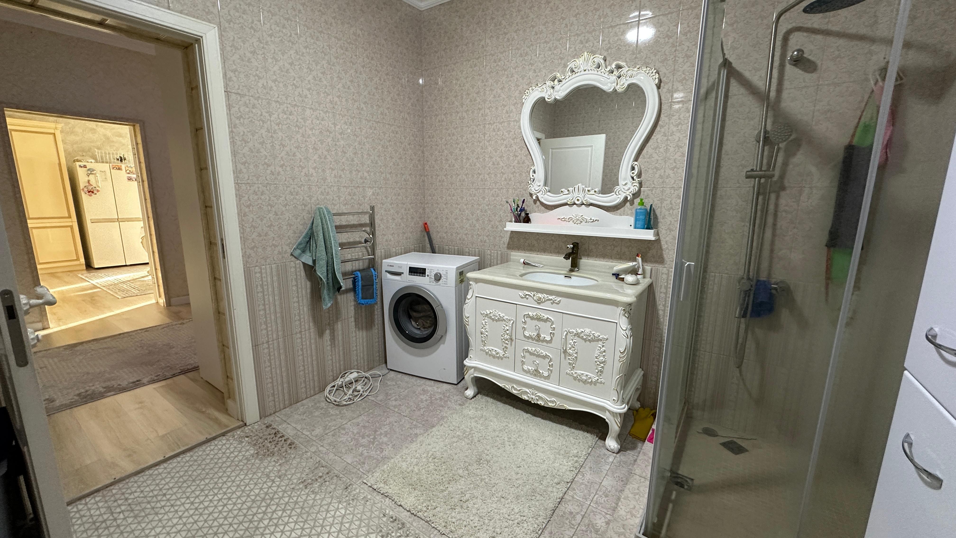 5-комнантный квартира, 180.0 м²,Нурлы Бастау за 65 000 000