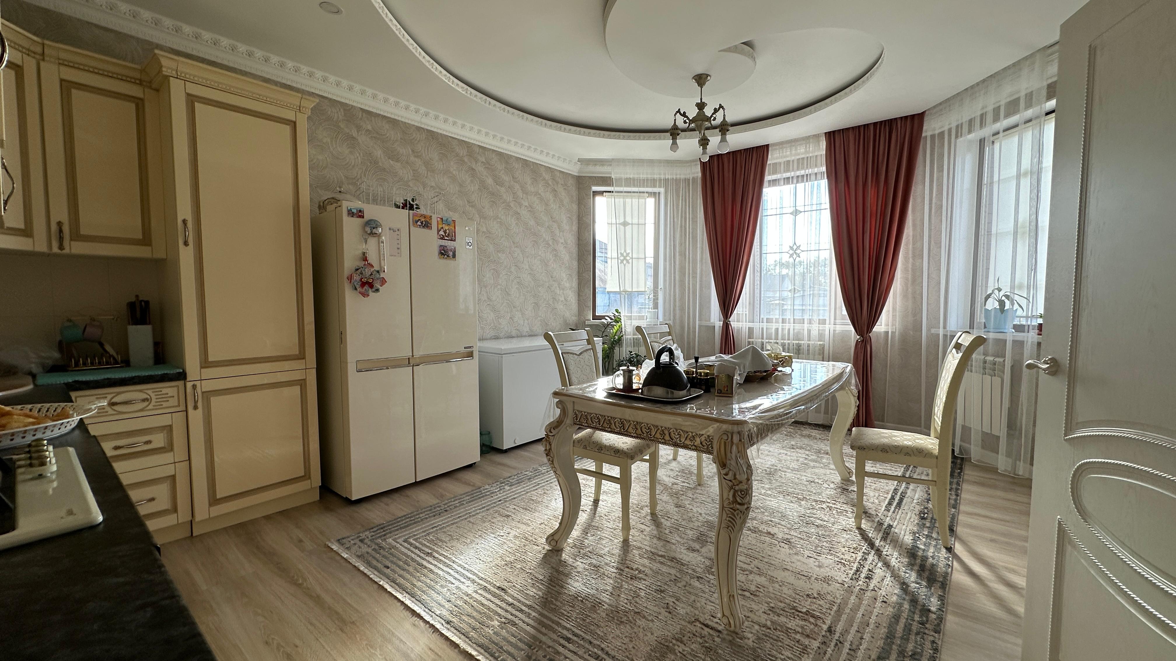 5-комнантный квартира, 180.0 м²,Нурлы Бастау за 65 000 000