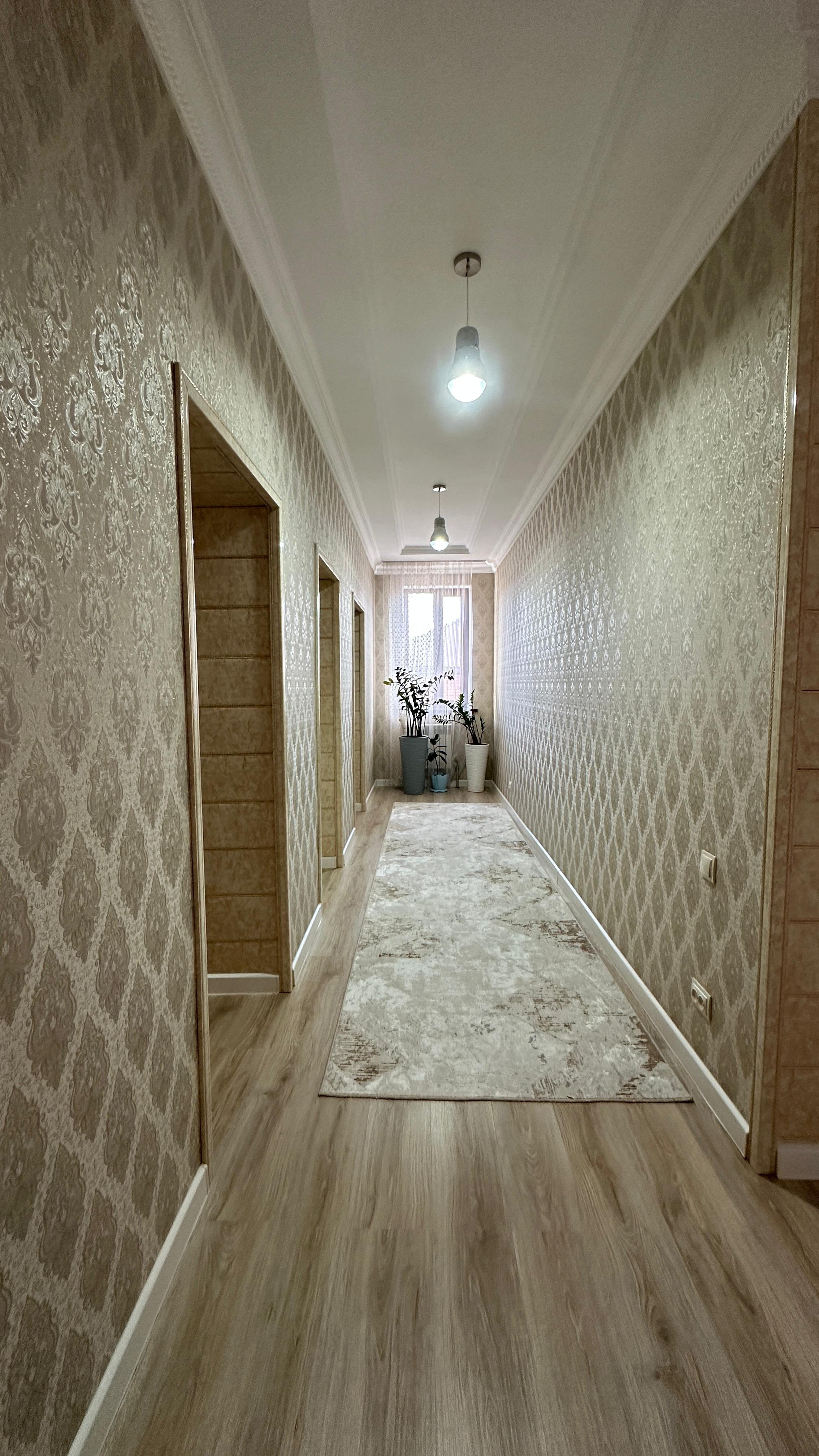 5-комнантный квартира, 180.0 м²,Нурлы Бастау за 65 000 000