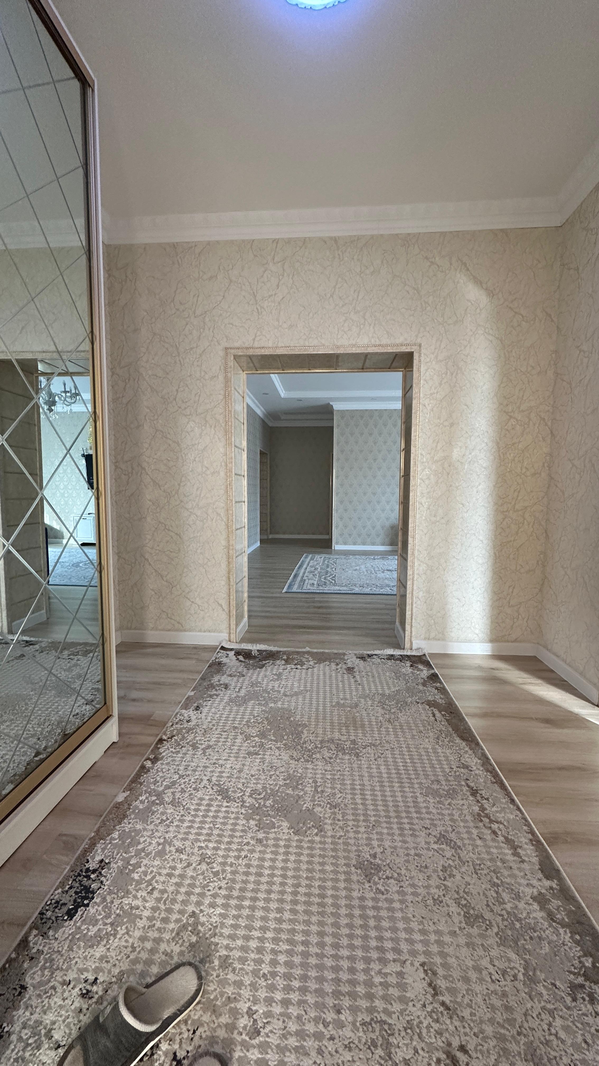 5-комнантный квартира, 180.0 м²,Нурлы Бастау за 65 000 000