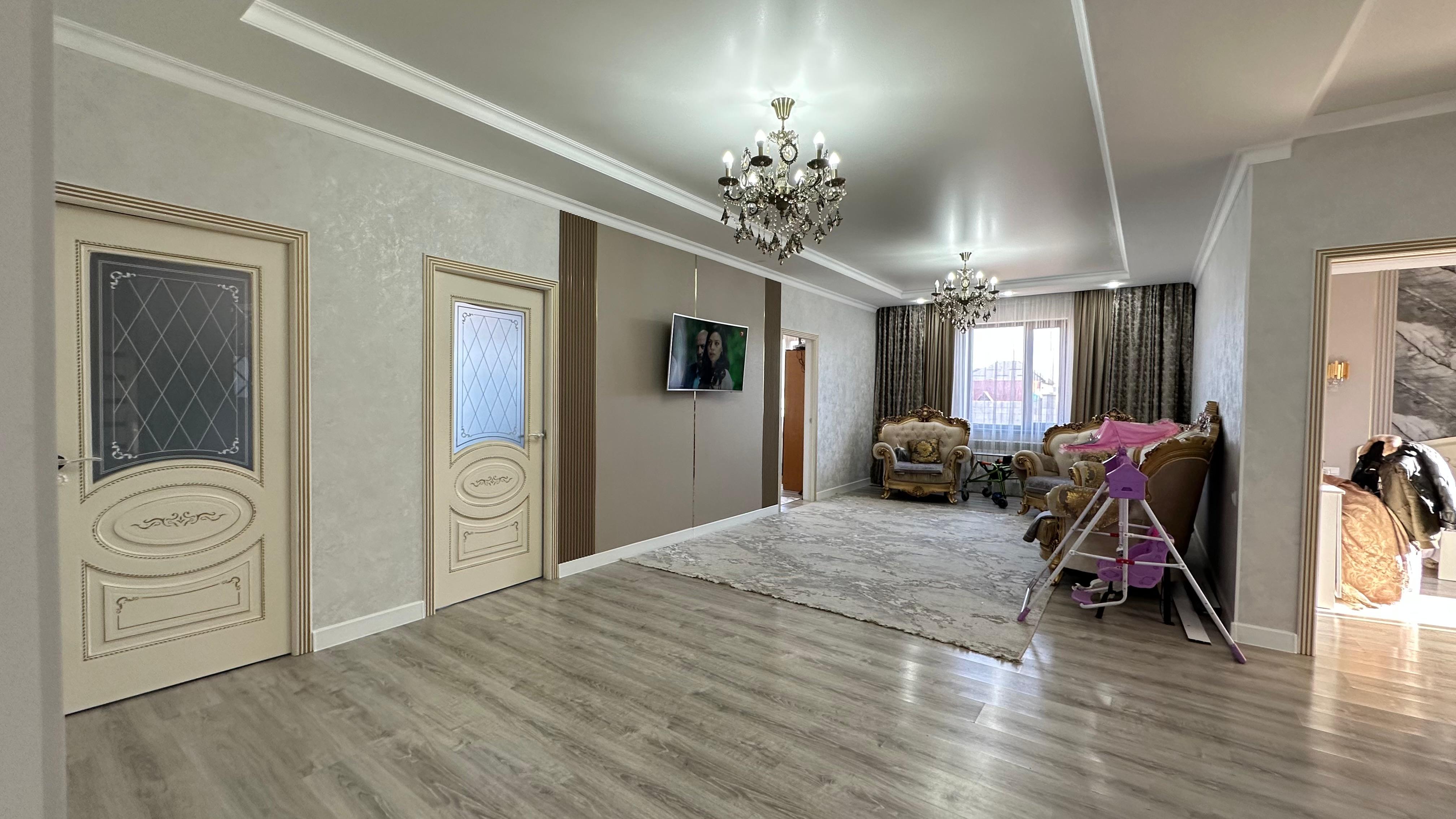 5-комнантный квартира, 133.0 м²,Желтоксан за 45 000 000