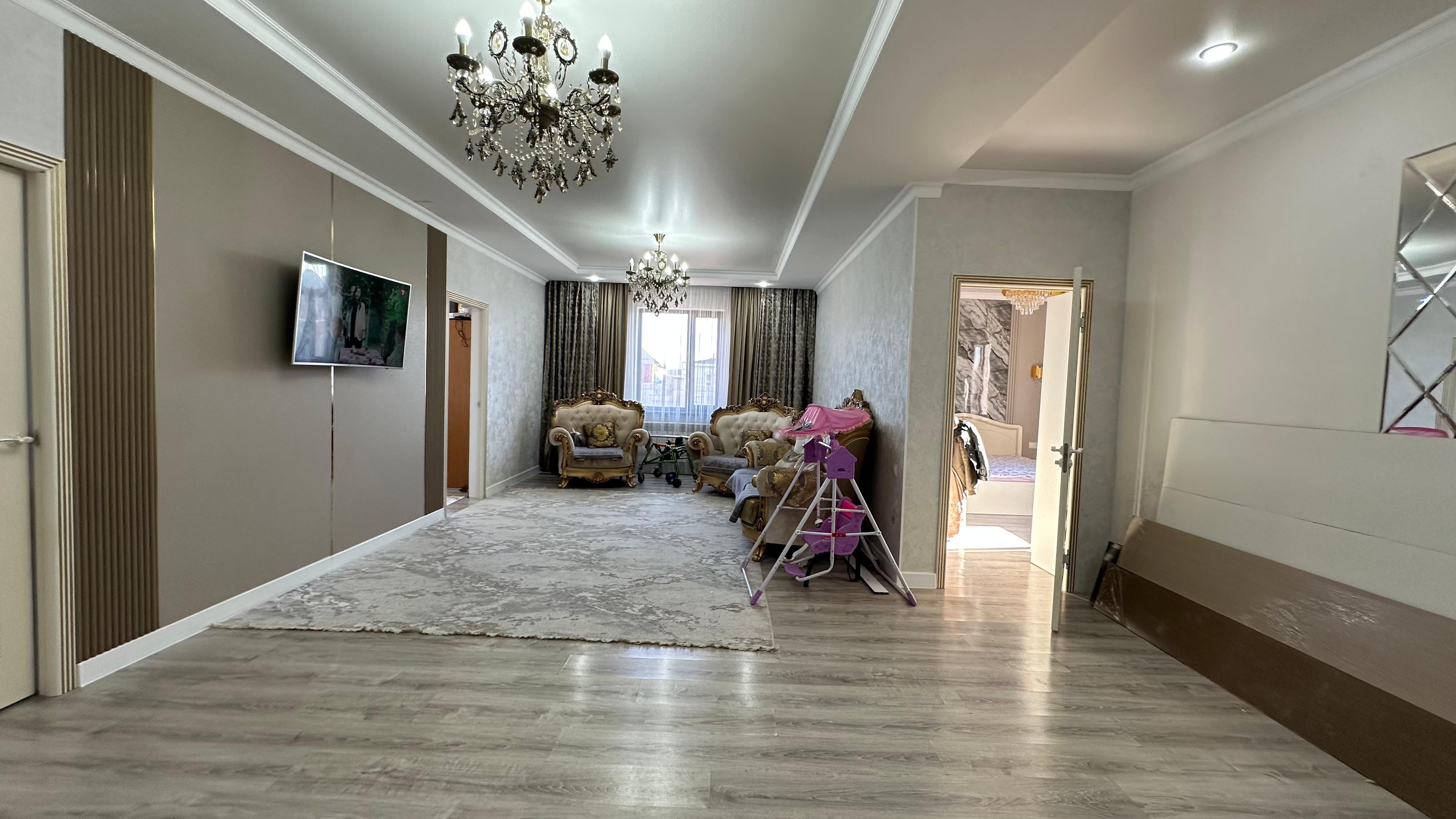 5-комнантный квартира, 133.0 м²,Желтоксан за 45 000 000