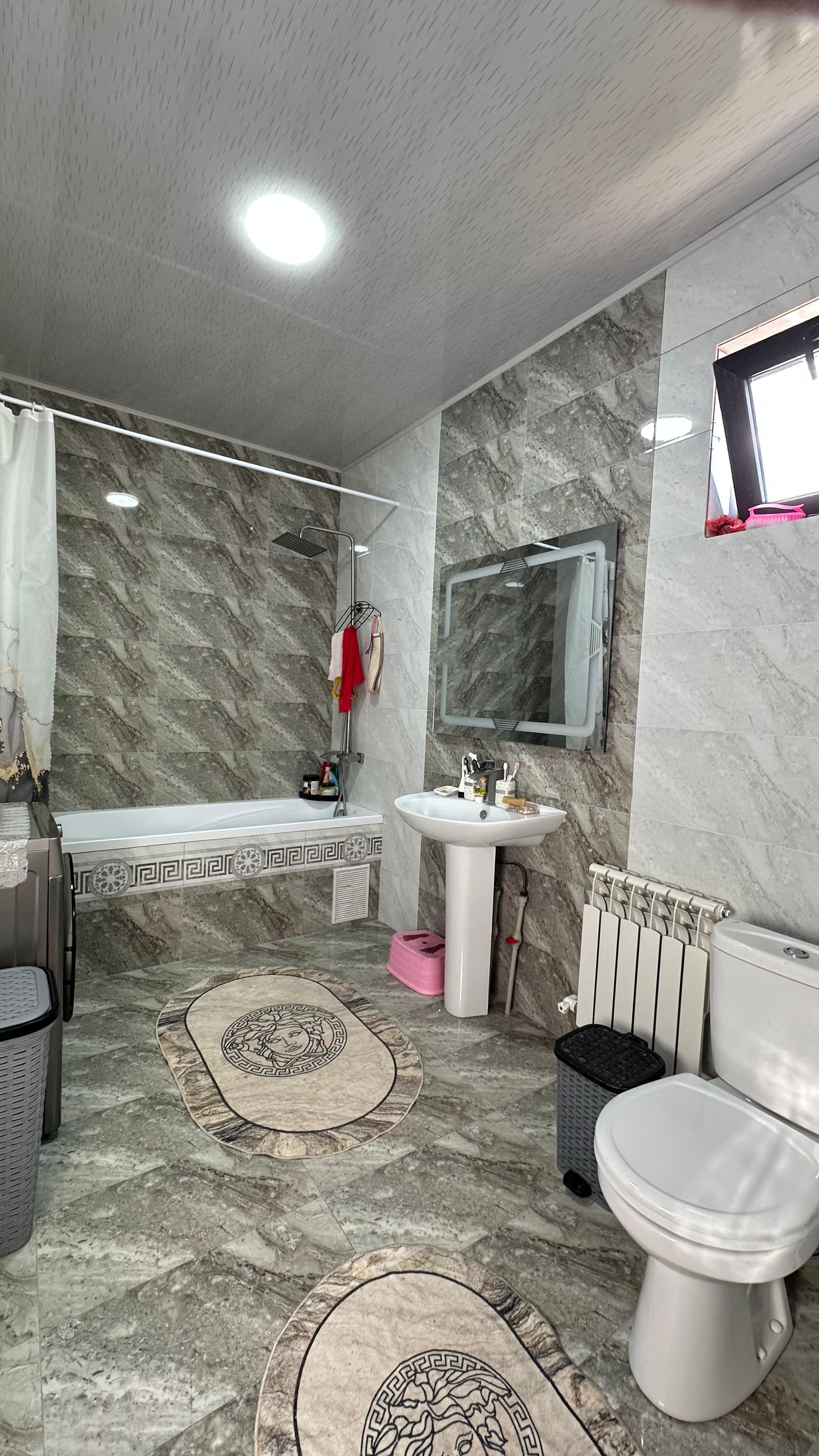 5-комнантный квартира, 133.0 м²,Желтоксан за 45 000 000