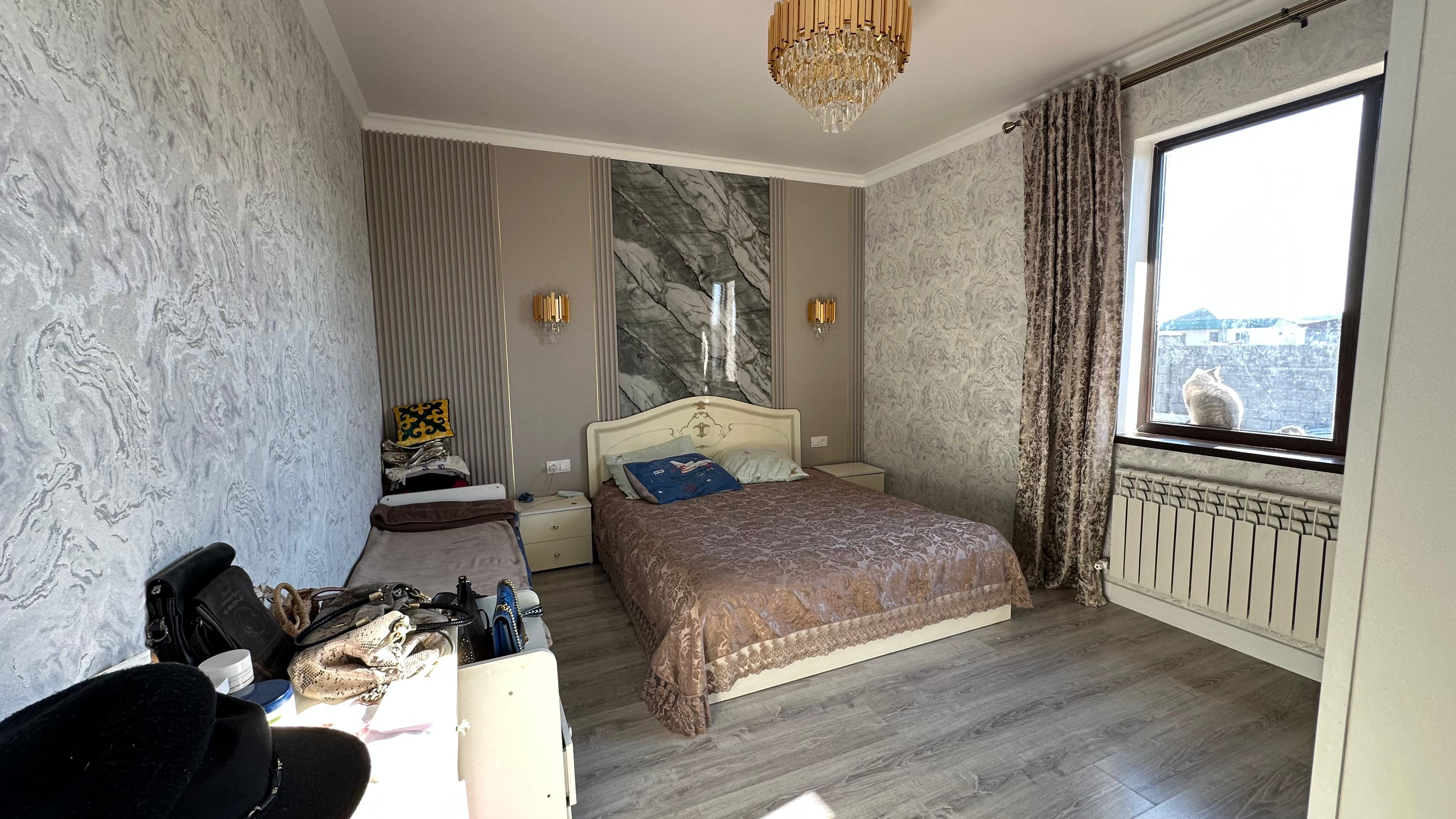 5-комнантный квартира, 133.0 м²,Желтоксан за 45 000 000