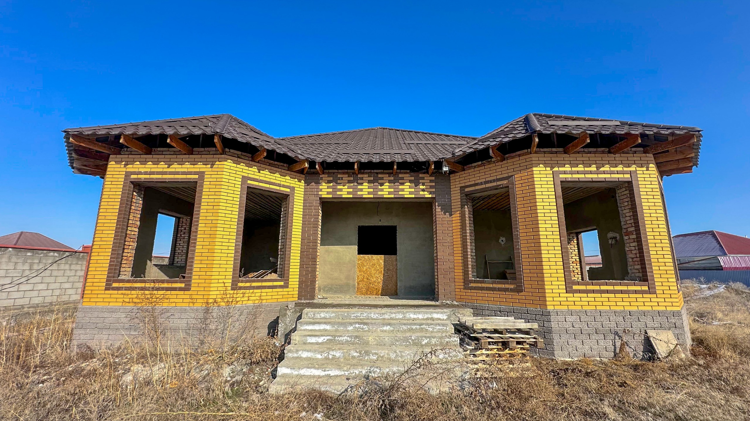 5-комнантный квартира, 199.0 м²,Байтурсынова за 32 000 000