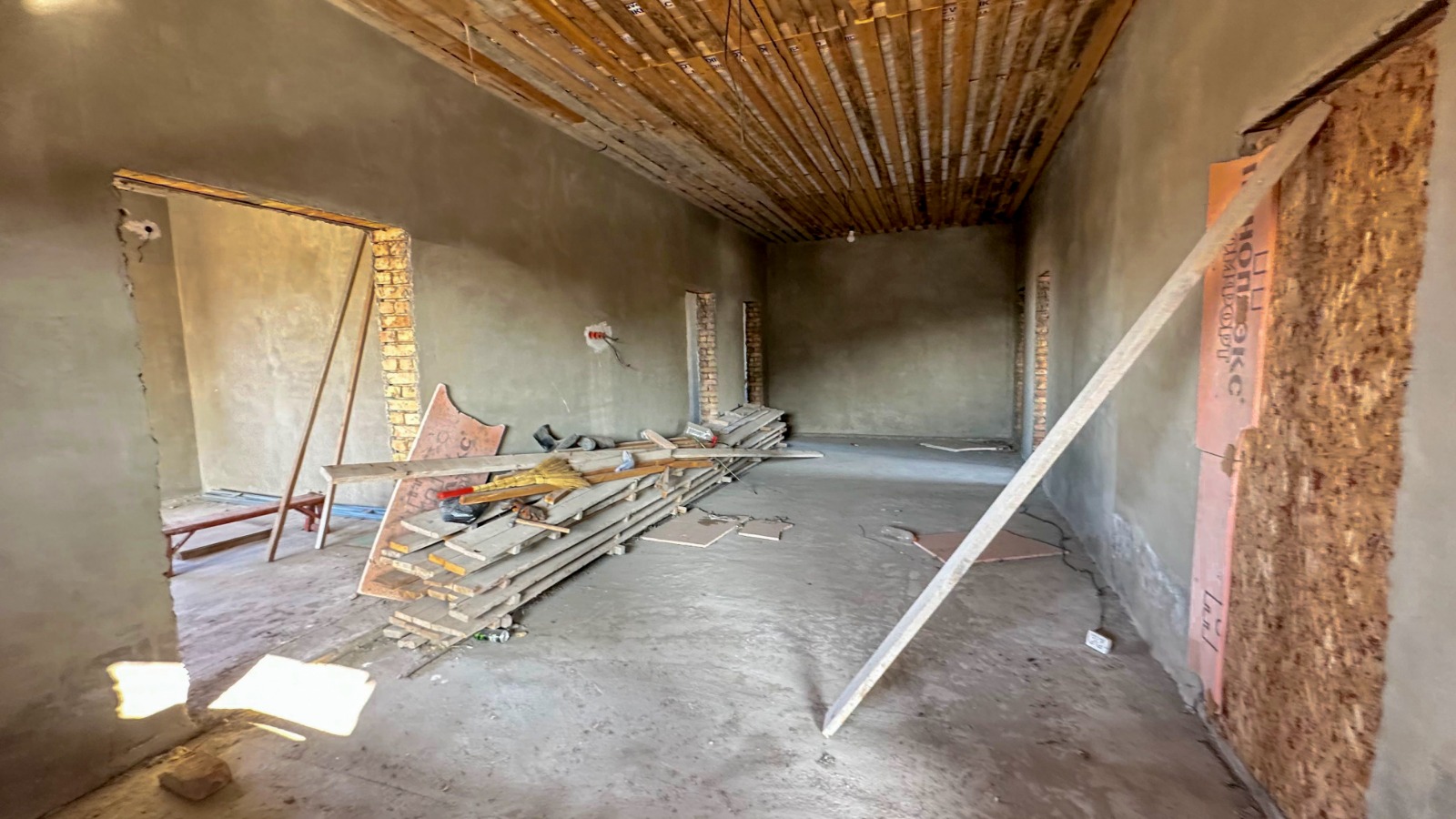 5-комнантный квартира, 199.0 м²,Байтурсынова за 32 000 000