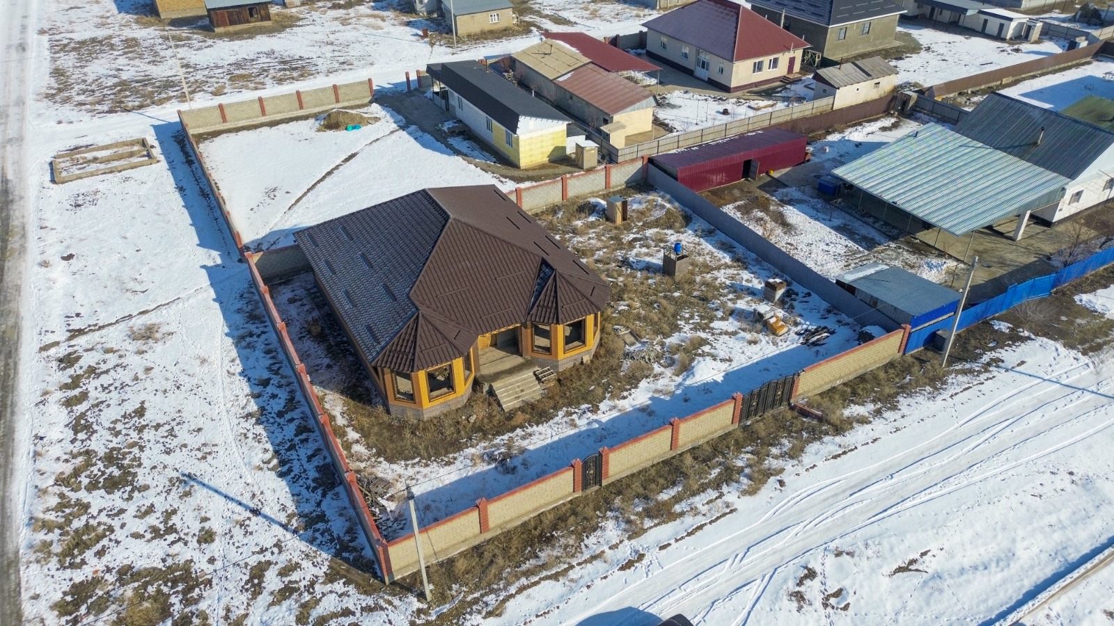 5-комнантный квартира, 199.0 м²,Байтурсынова за 32 000 000