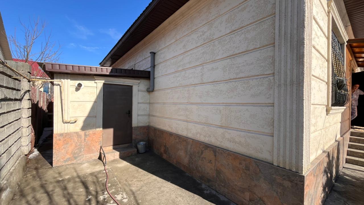 4-комнантная квартира, 93.0 м²,Есетова за 61 200 000